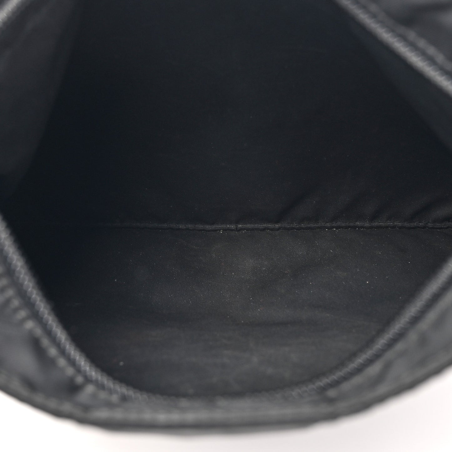 Tessuto Nylon Saffiano Flat Messenger Bag Black