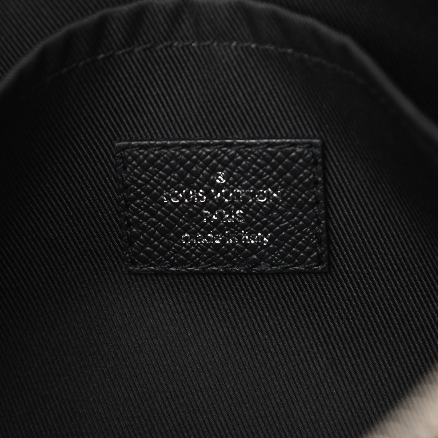 Taiga Monogram Eclipse Outdoor Messenger Black