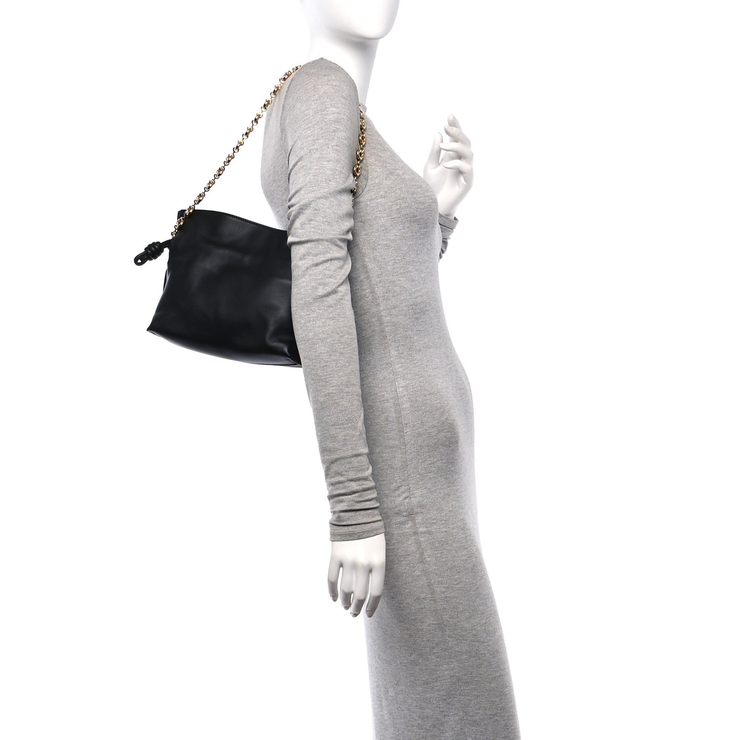 Mellow Nappa Donut Chain Flamenco Knot Clutch Black