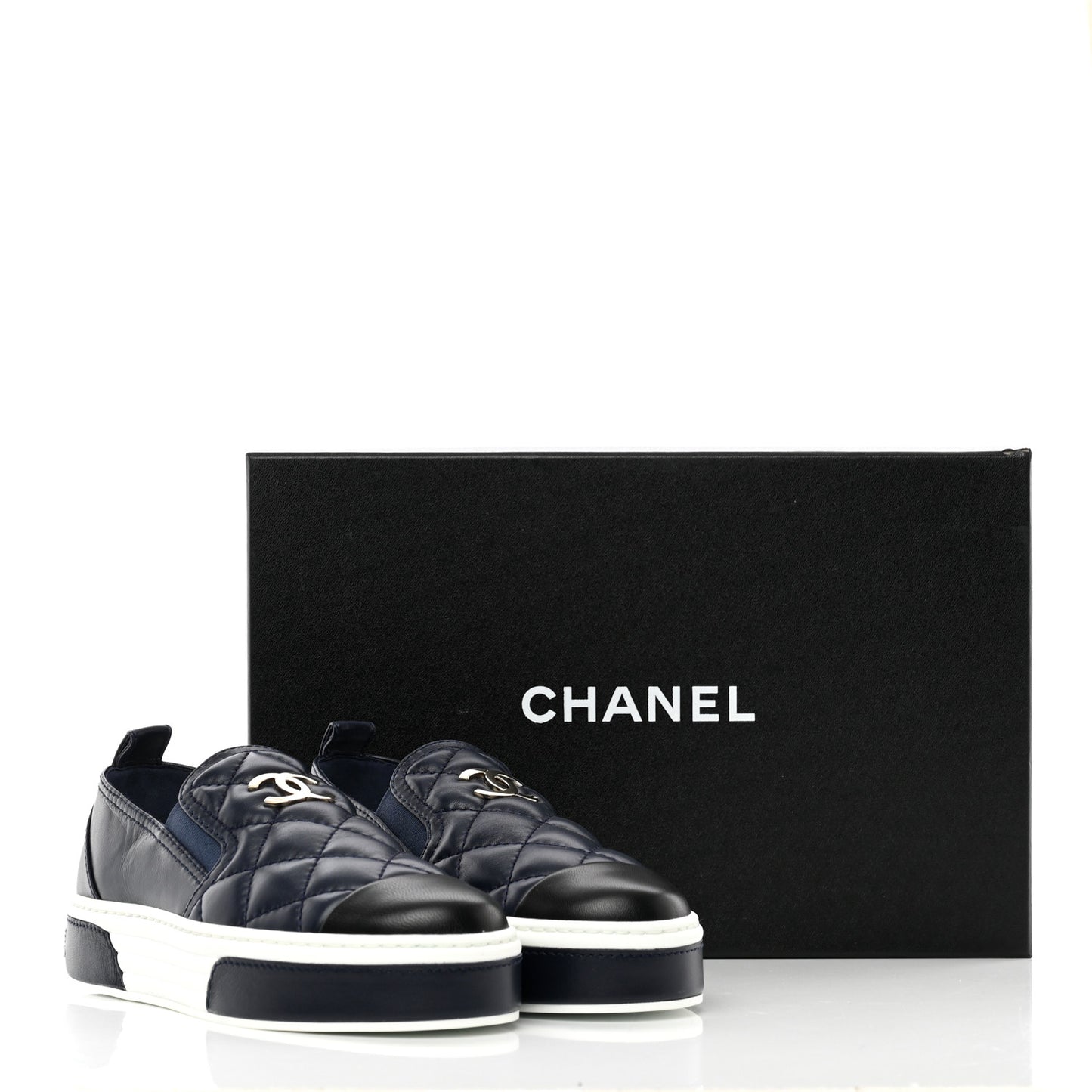 Lambskin Quilted Womens CC Stroll Sneakers 36 Dark Blue Black