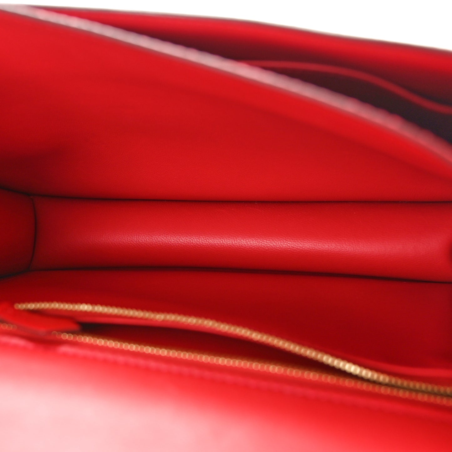 Epsom Constance 24 Rouge Casaque