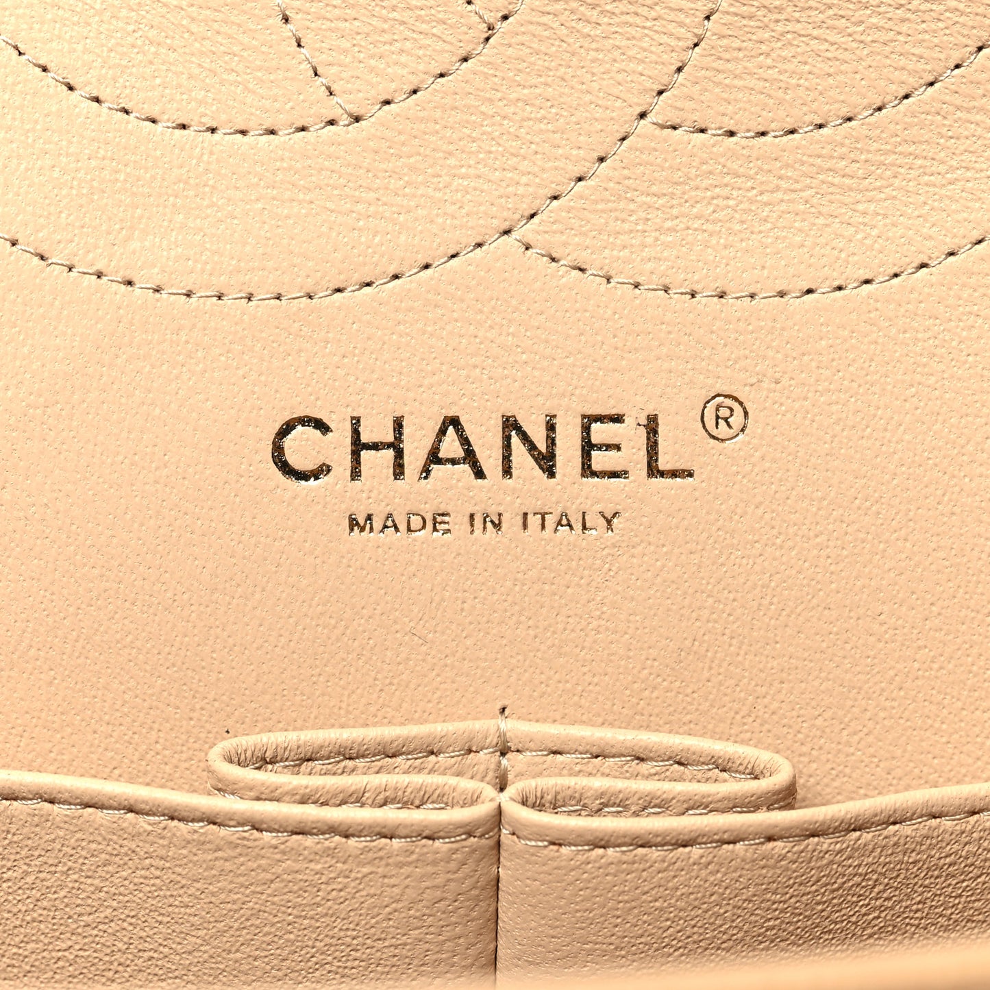 Caviar Quilted Jumbo Double Flap Beige Clair