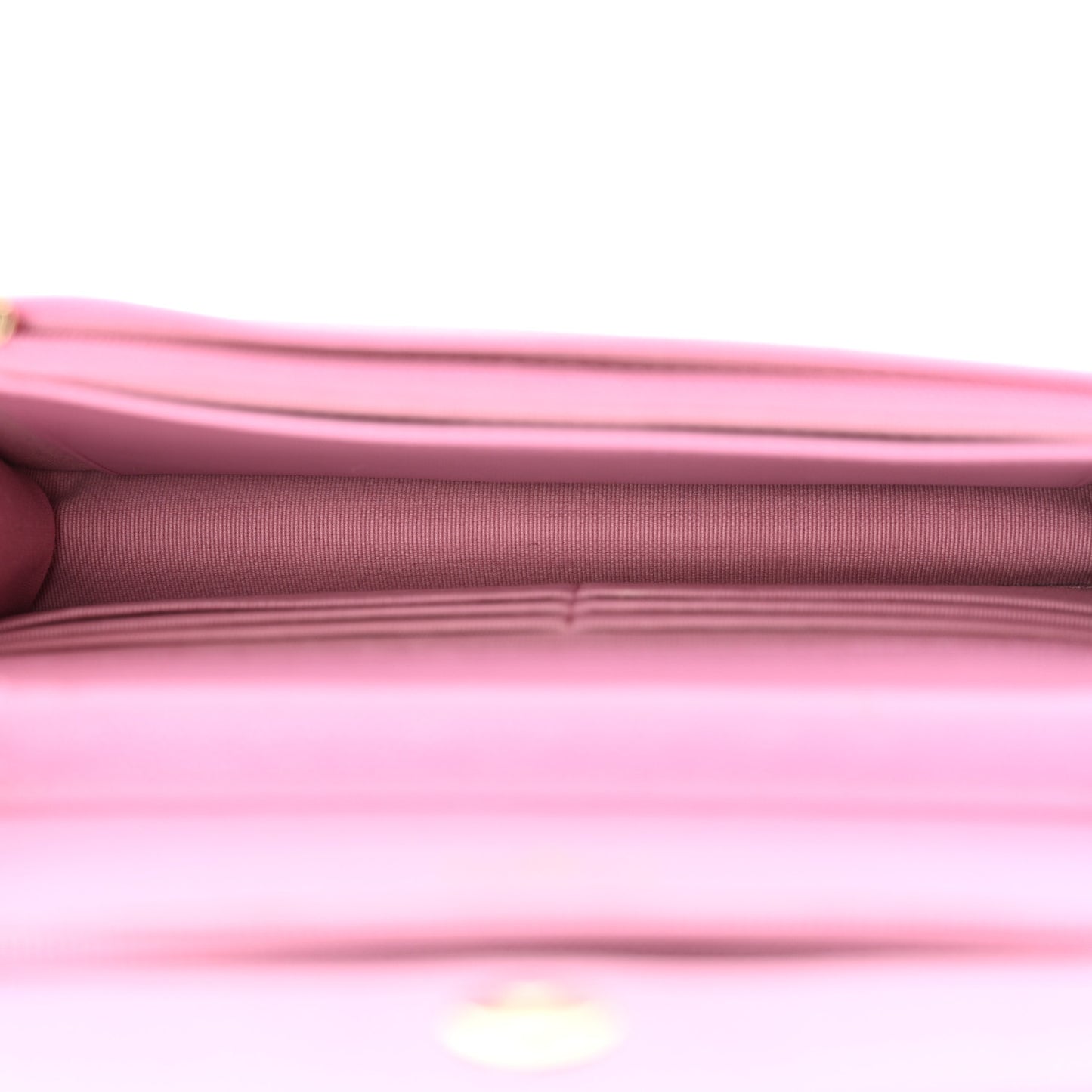 Caviar Quilted Wallet on Chain WOC Pink