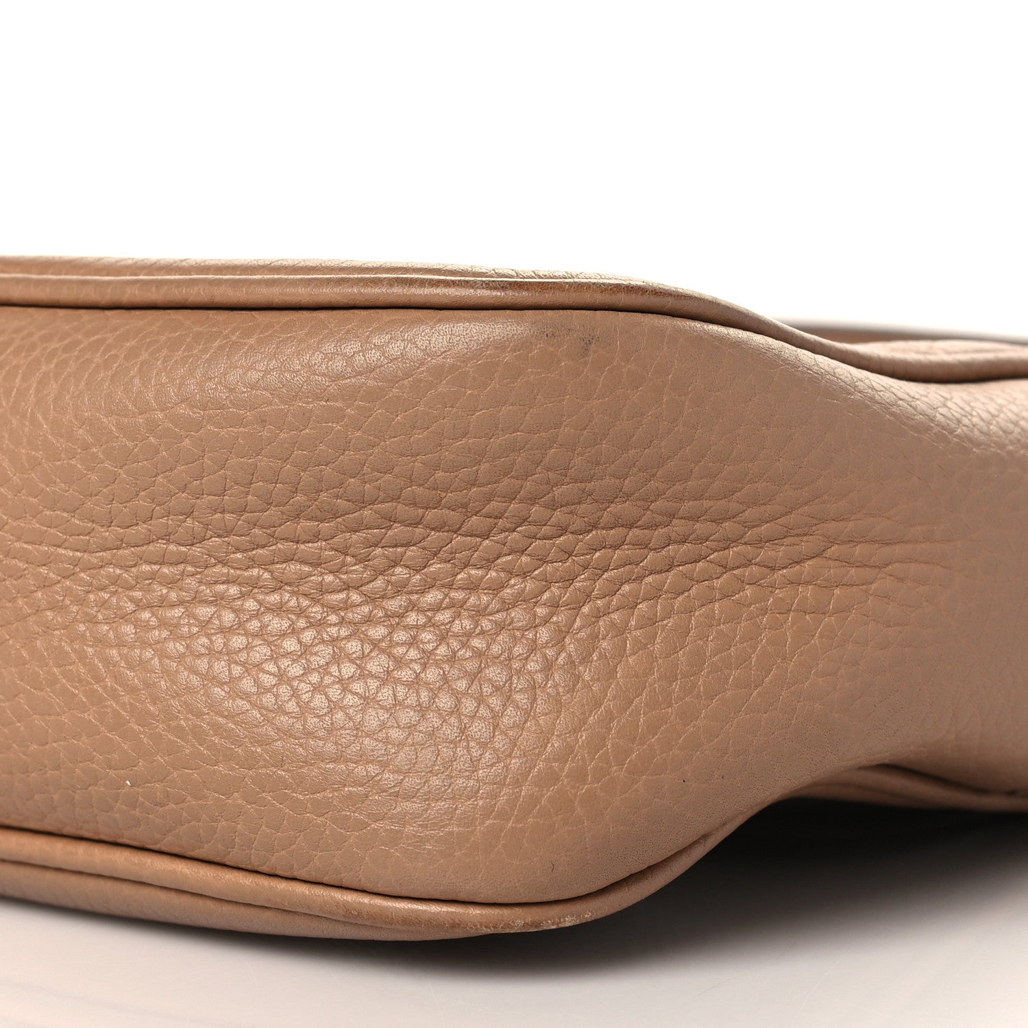 Gucci Pebbled Calfskin Small Soho Disco Bag Camelia 10 of 10