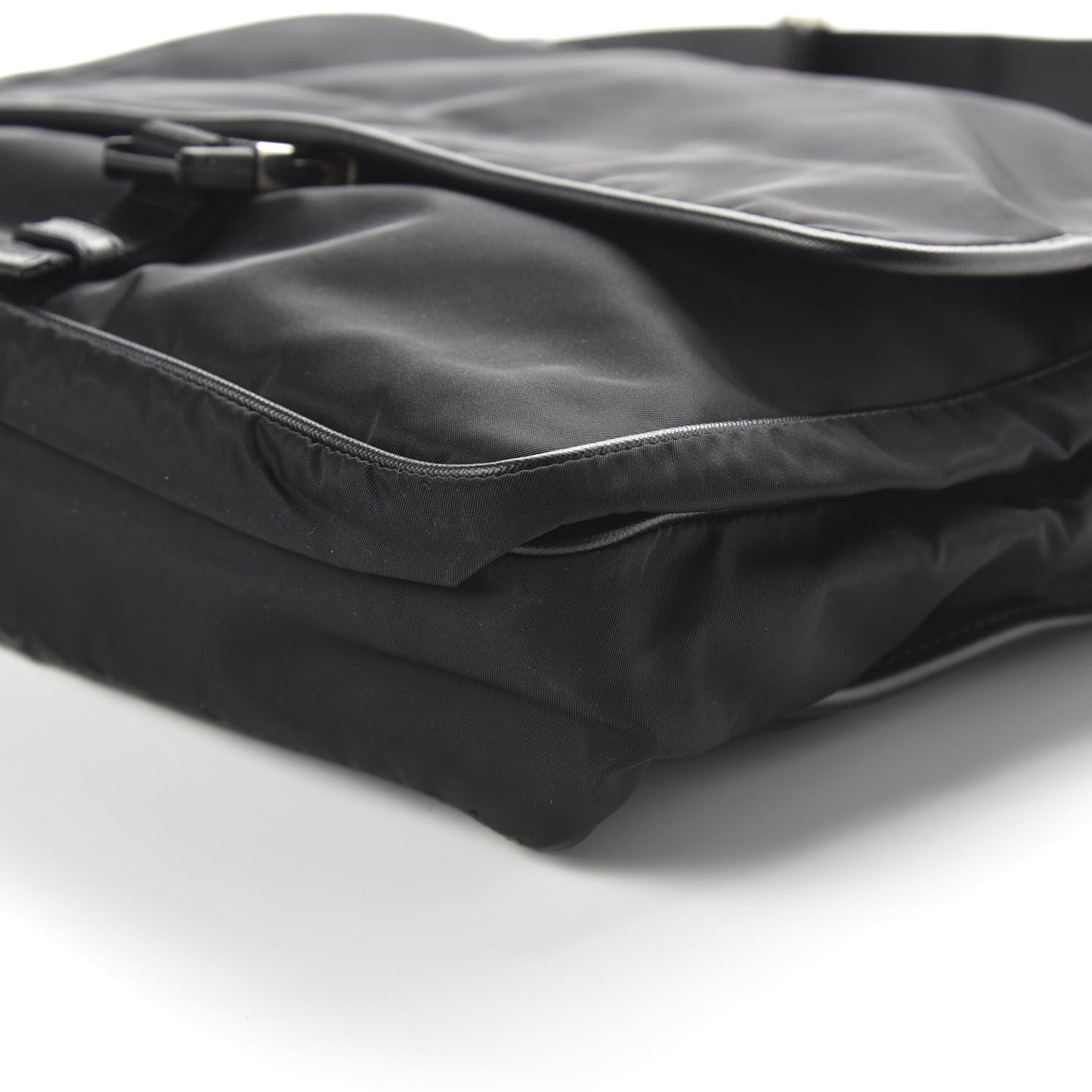 Tessuto Nylon Saffiano Messenger Satchel Black