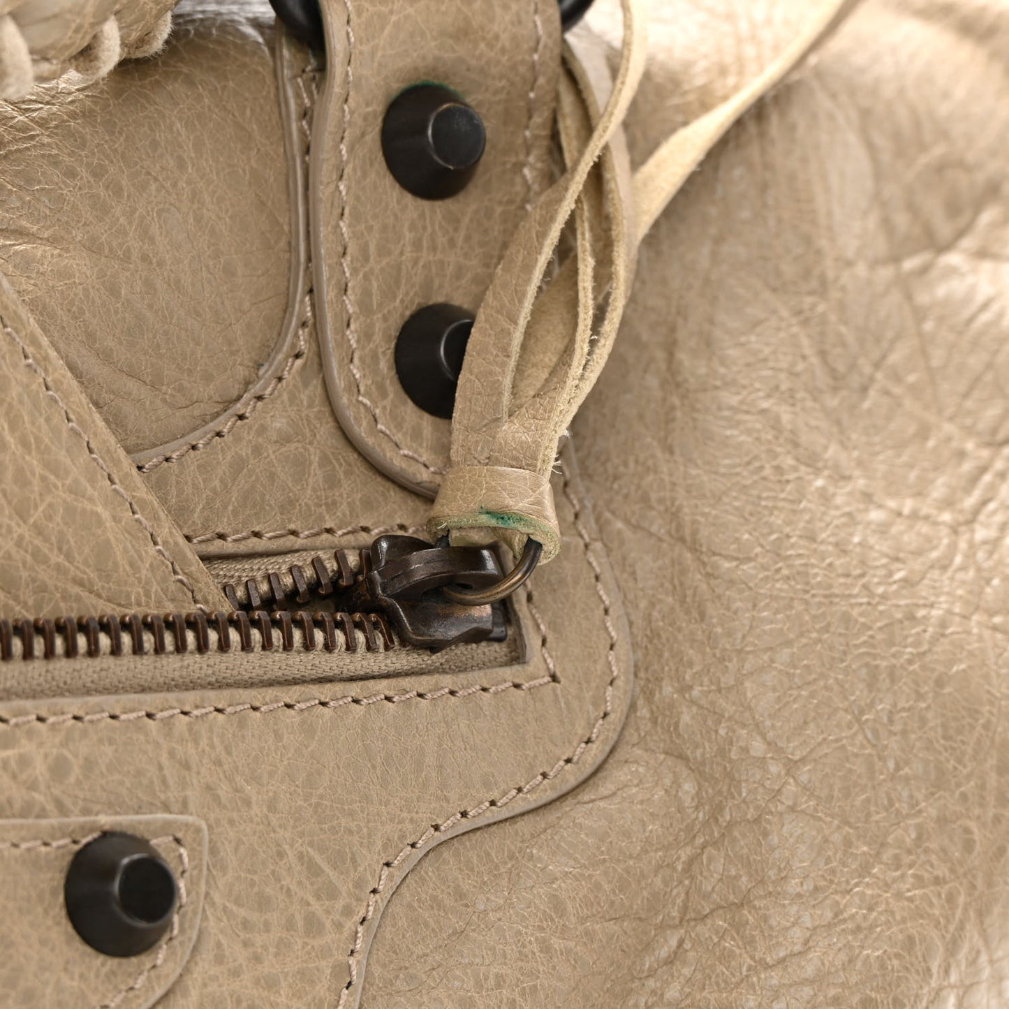 Agneau Classic Hardware Maxi Twiggy Latte Beige