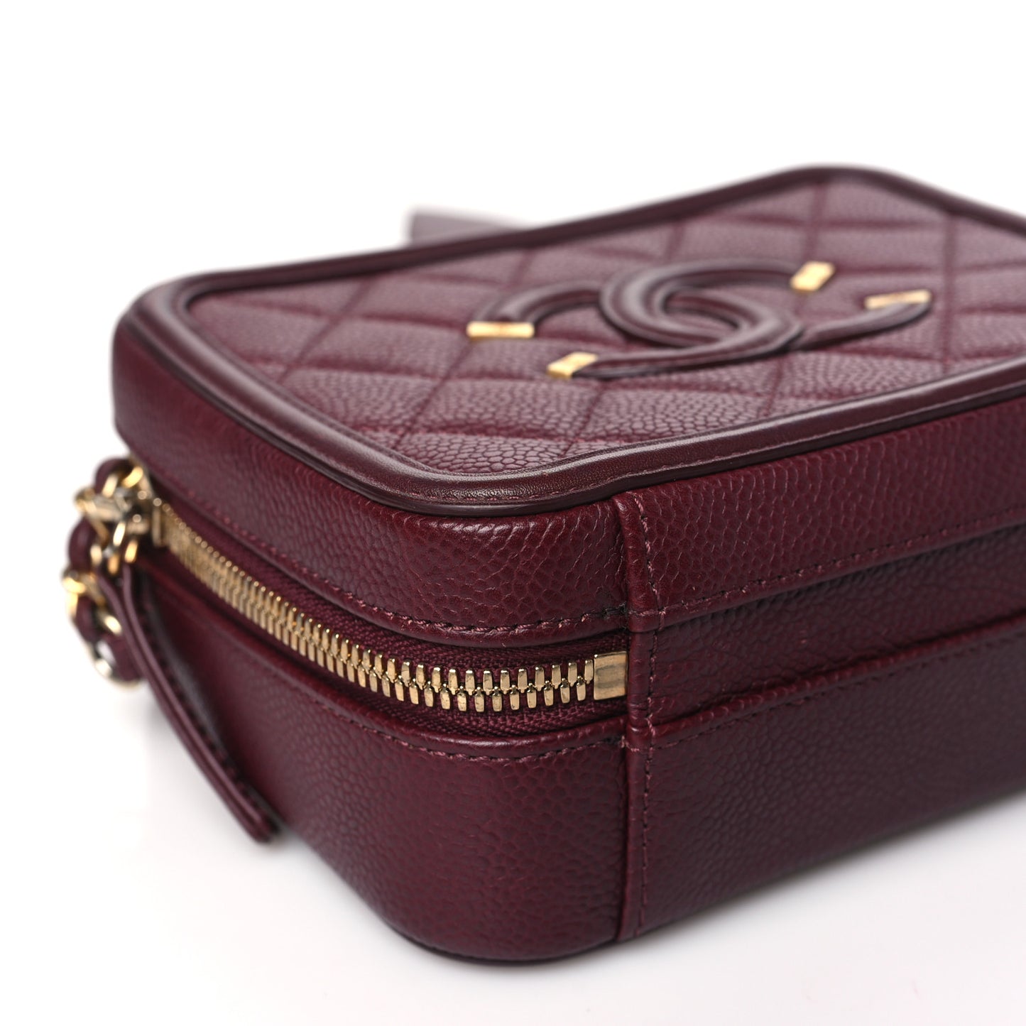 Caviar Quilted Small CC Filigree Vanity Case Burgundy