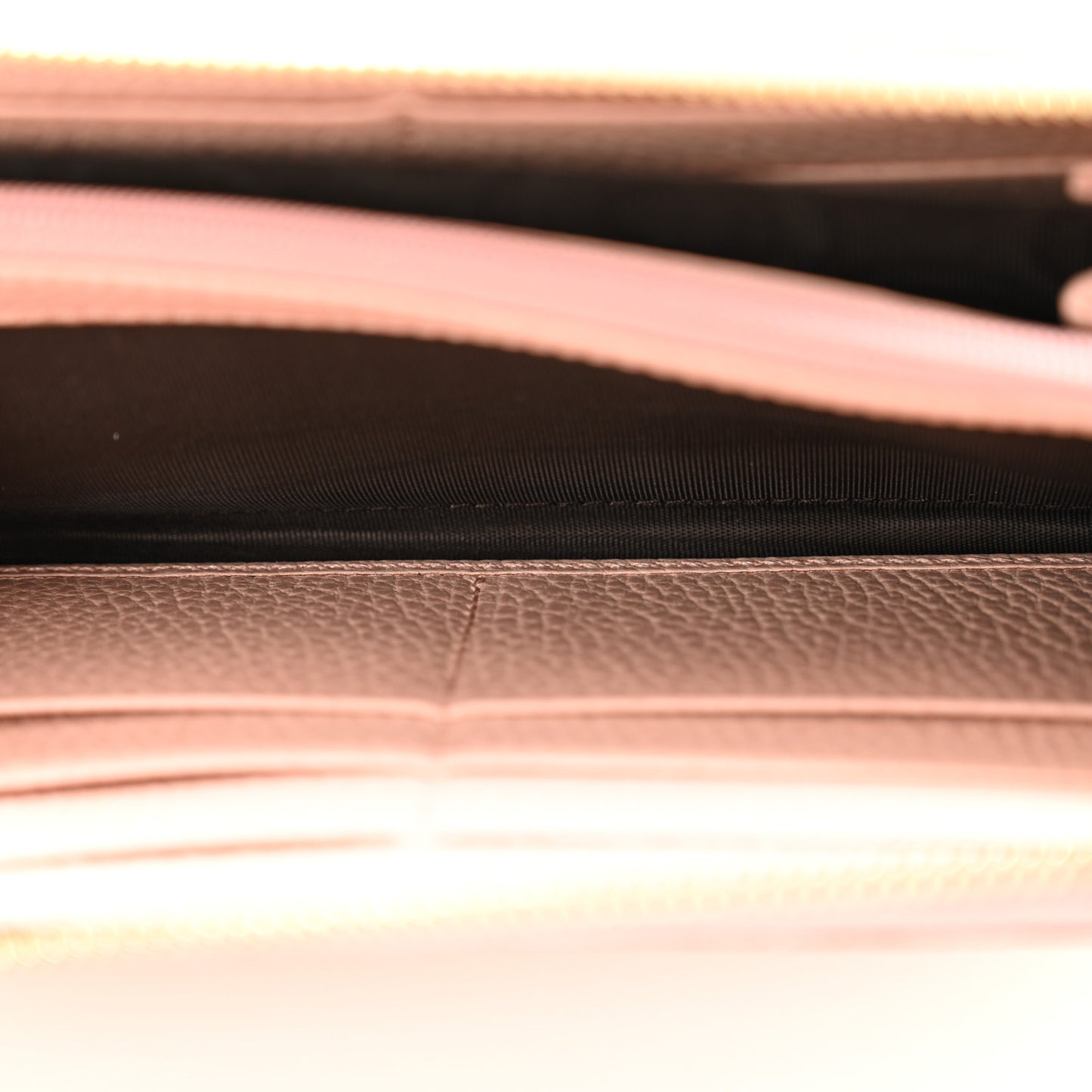 Dollar Calfskin GG Supreme Monogram GG Marmont Zip Around Wallet Light Pink Beige White
