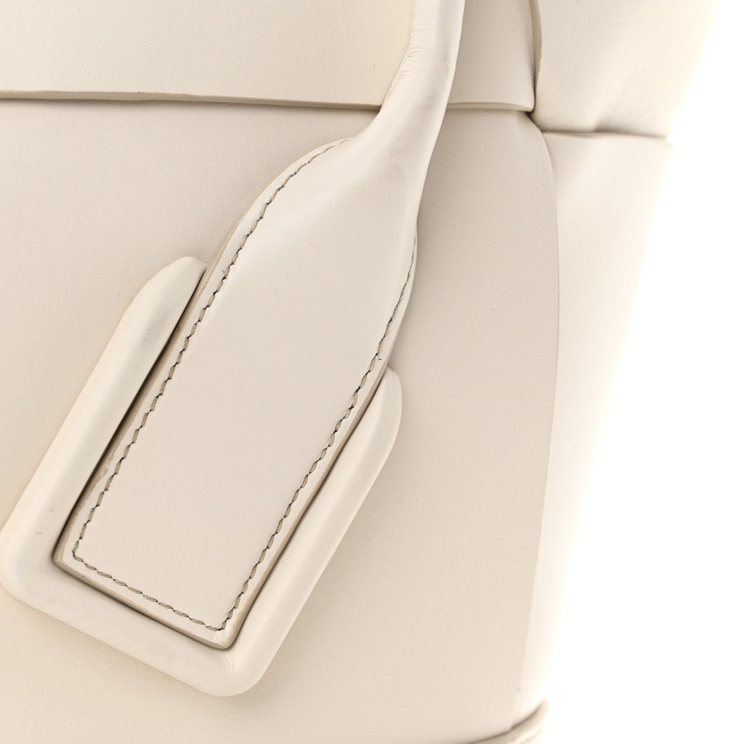 Calfskin Maxi Intrecciato Medium Arco White
