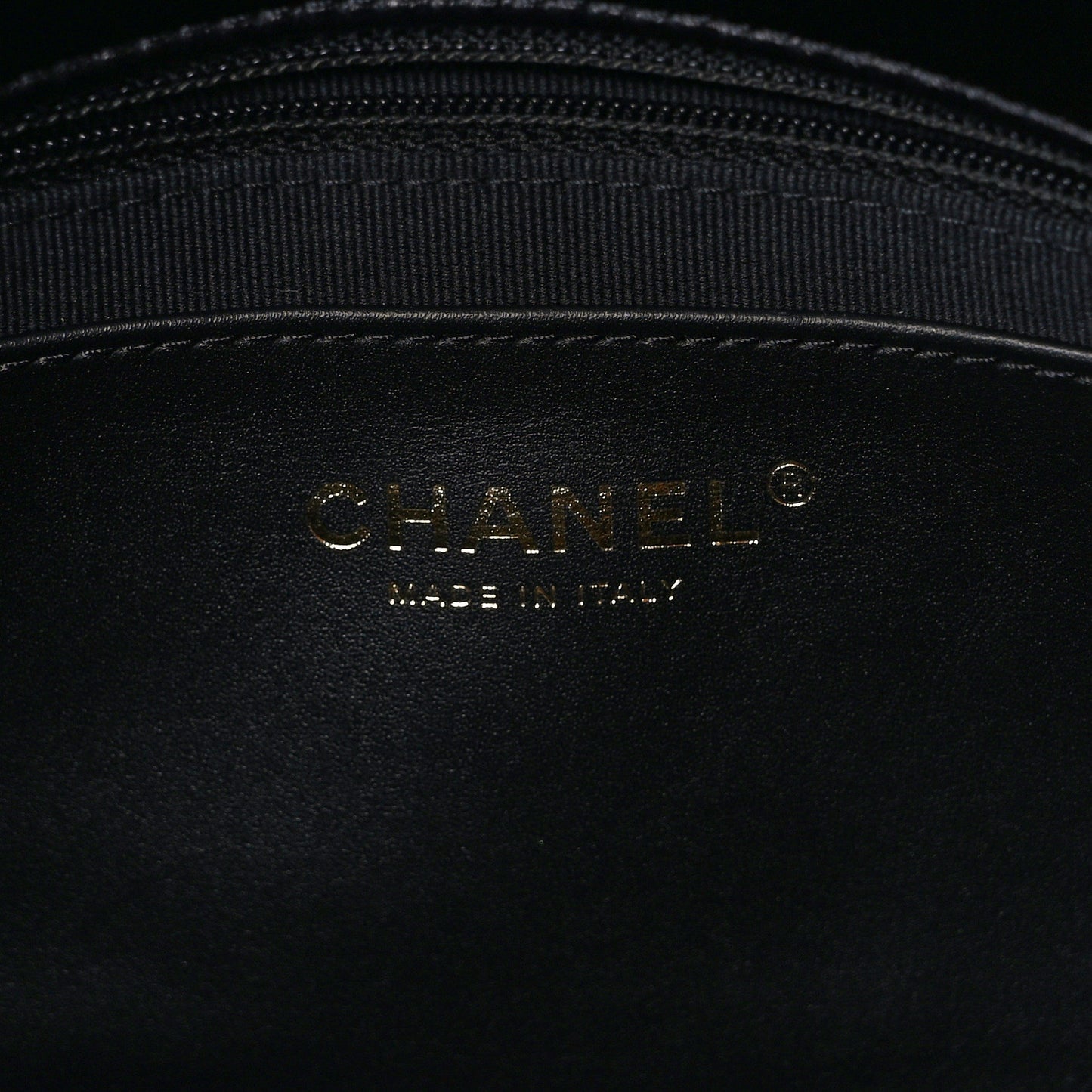 Shiny Lambskin Quilted Chain Around Flap Bag Black