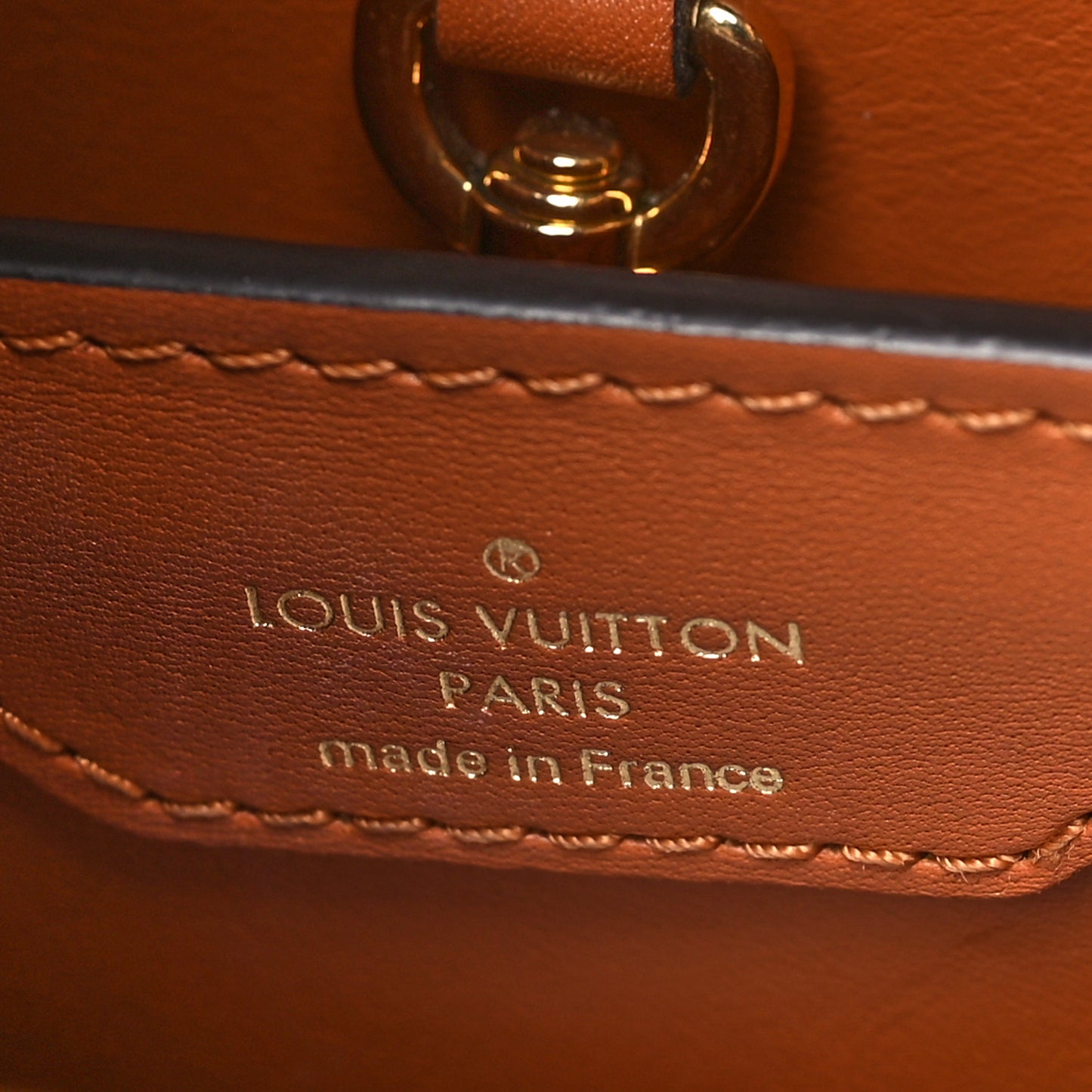 Calfskin Bolsa Capucines BB Caramel