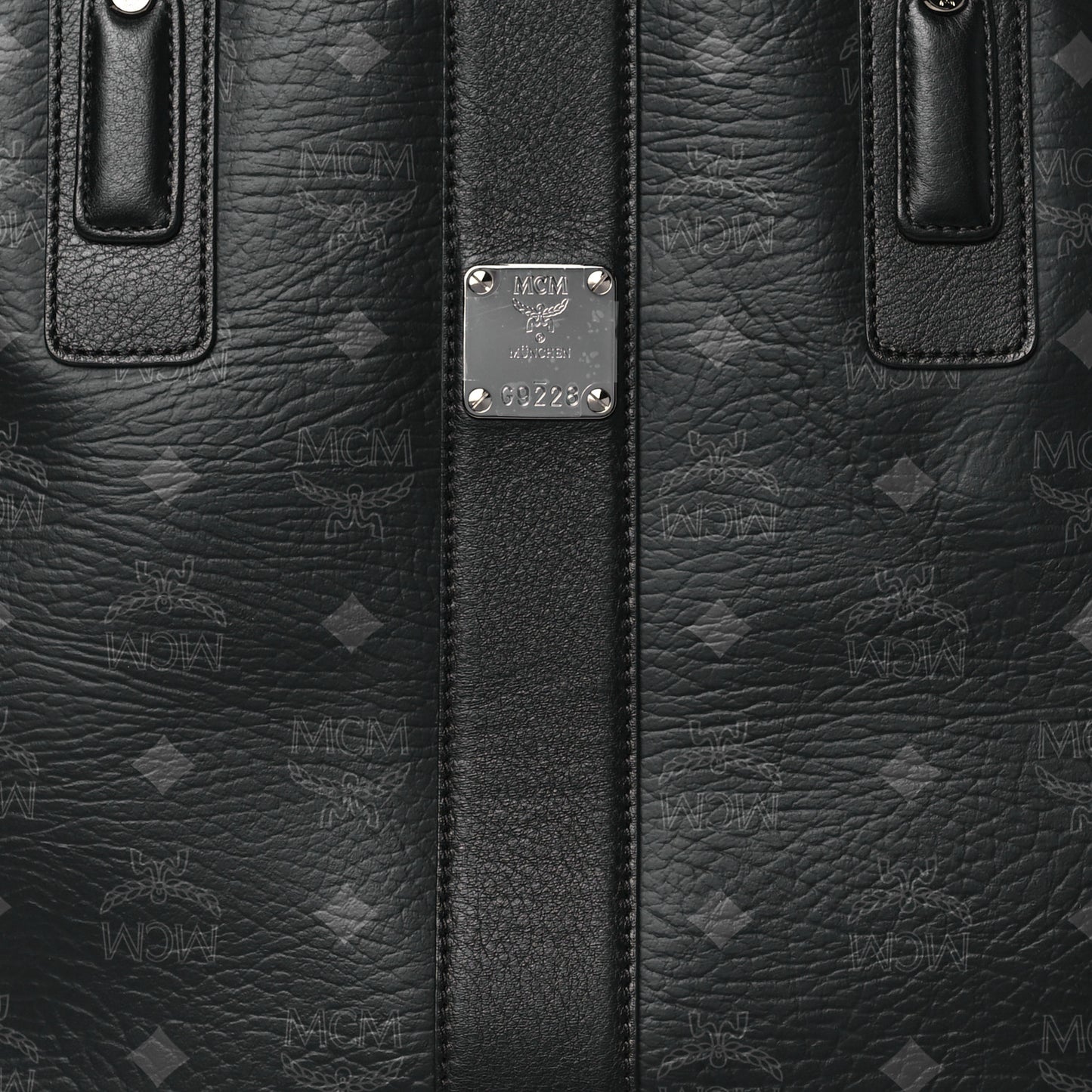 Visetos Medium Liz Reversible Shopper Tote Black