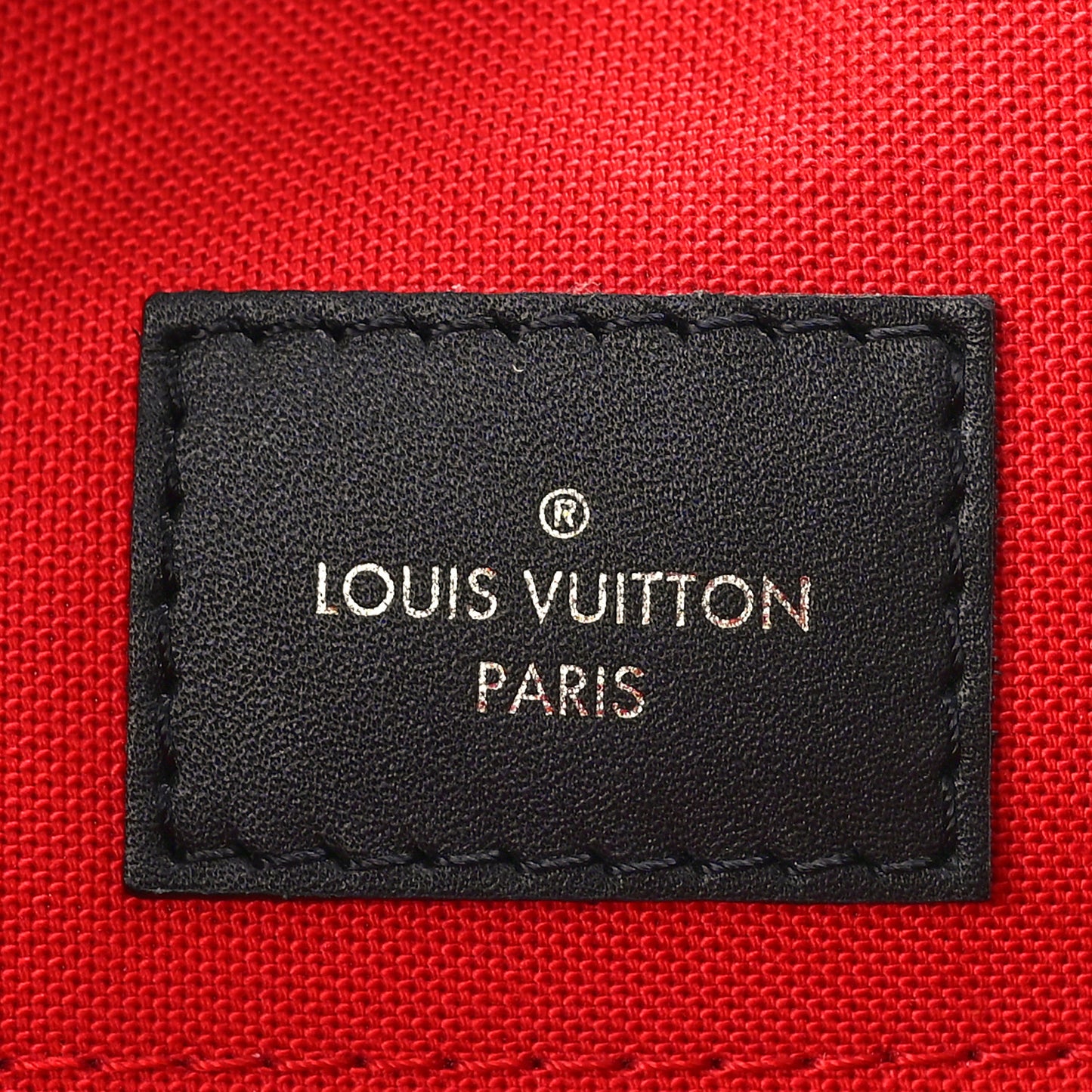 Reverse Monogram Giant Onthego MM