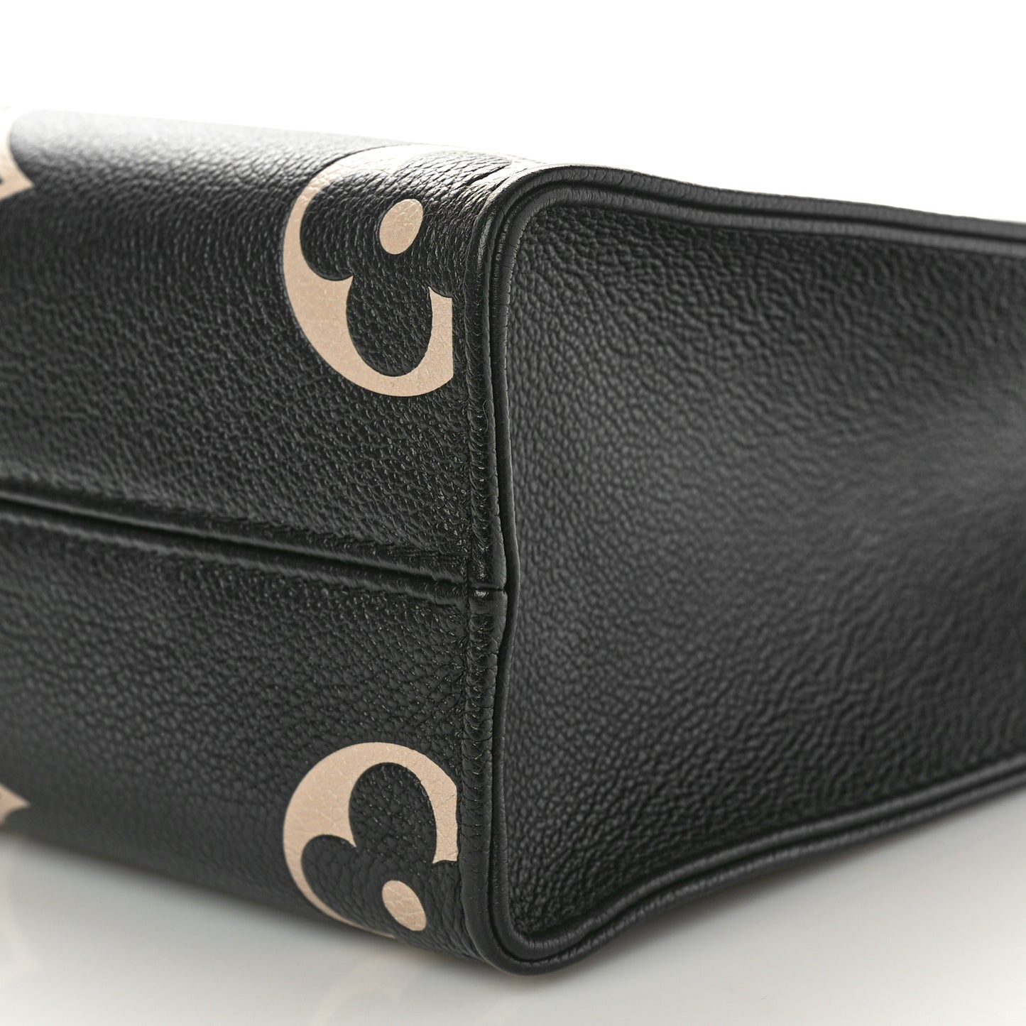 Empreinte Monogram Giant Onthego PM Black Beige