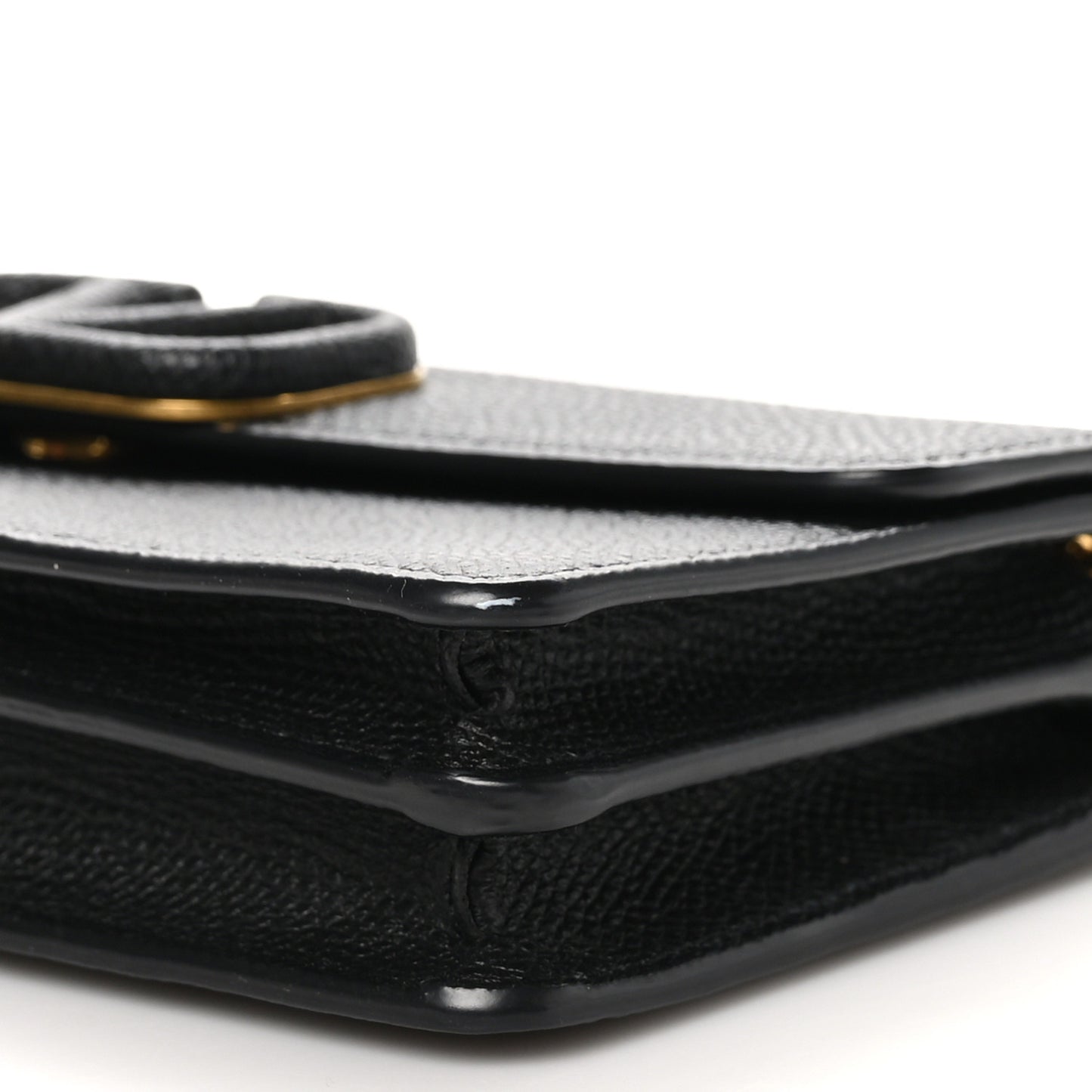 Grainy Calfskin Vlogo Wallet On Chain Black
