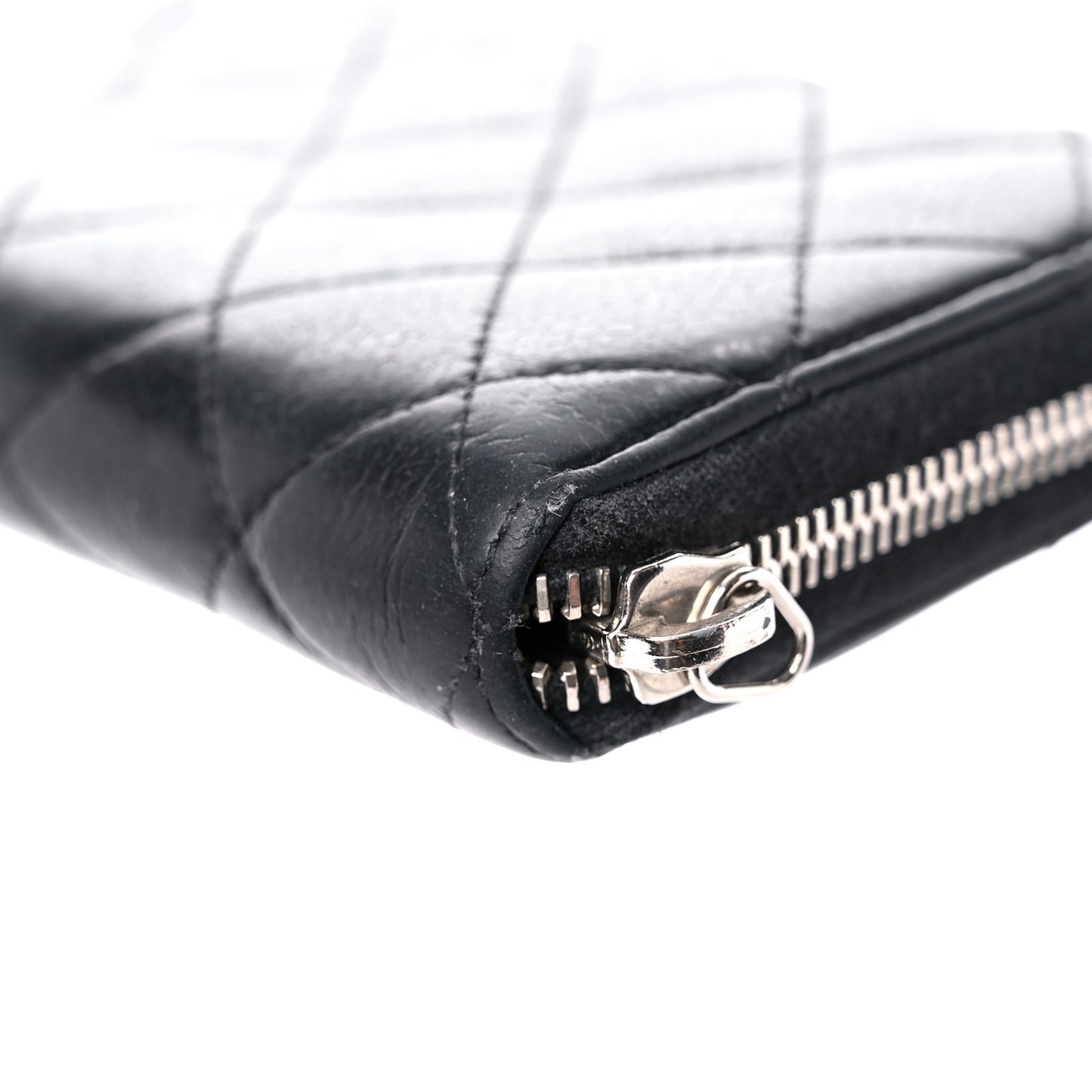 Caviar Quilted Medium Zip Around Wallet Black