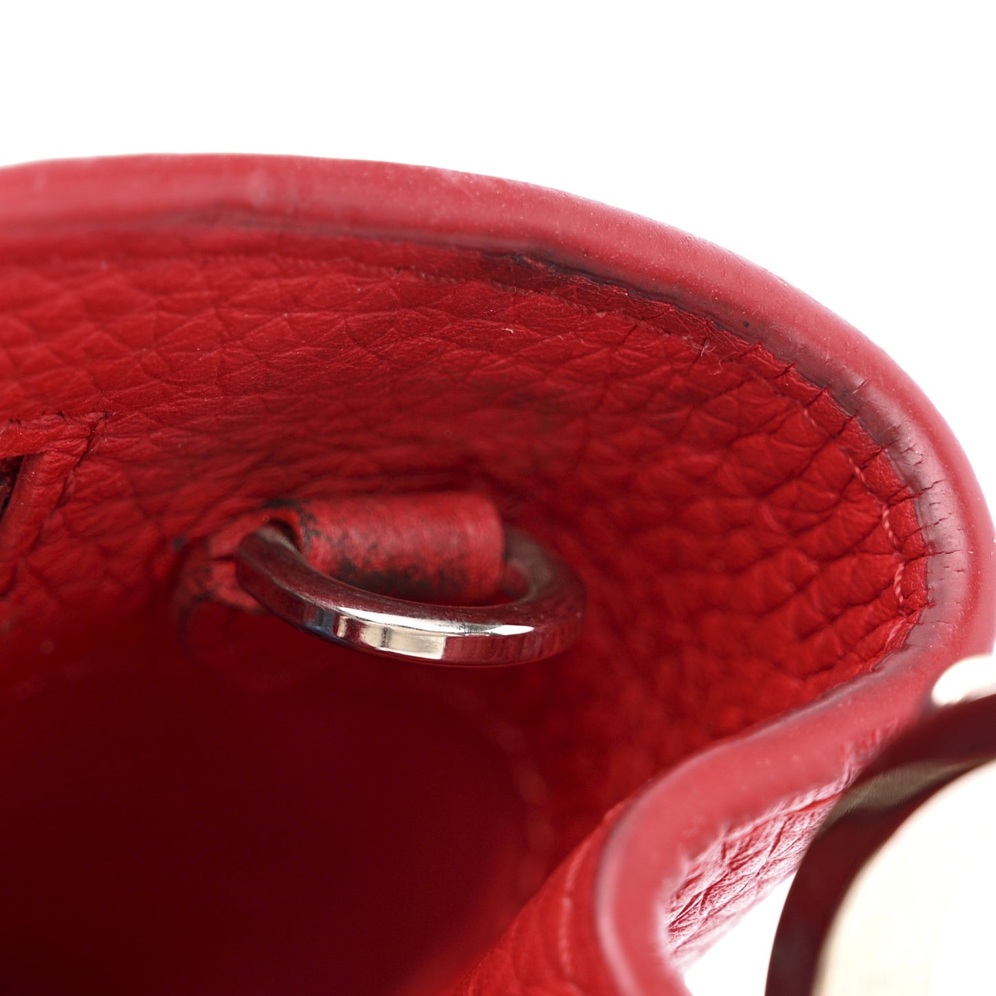Taurillon Snakeskin Capucines PM Rubis