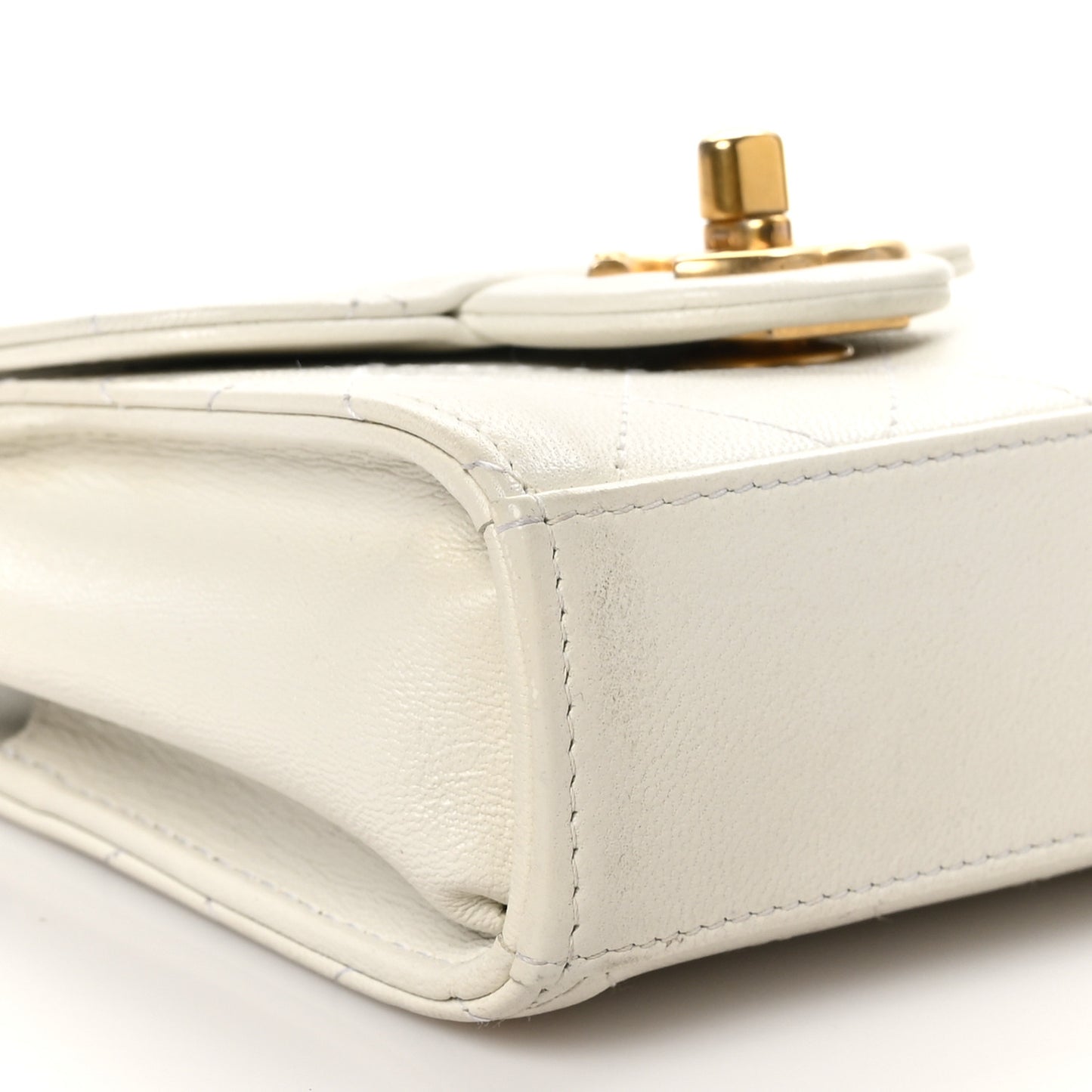 Goatskin Chic Pearls Clutch On Chain White