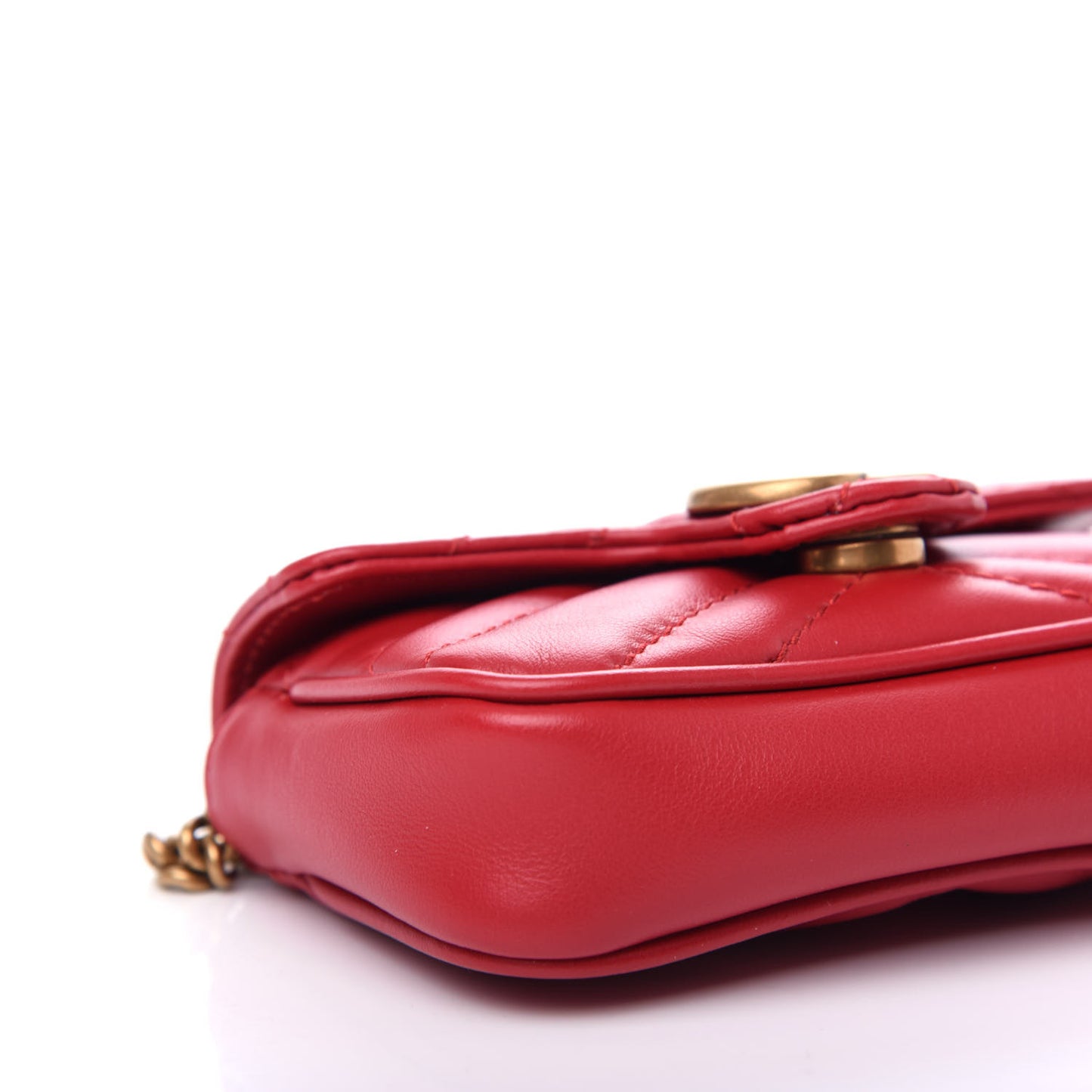 Calfskin Matelasse GG Marmont 2.0 Coin Purse On A Chain Hibiscus Red