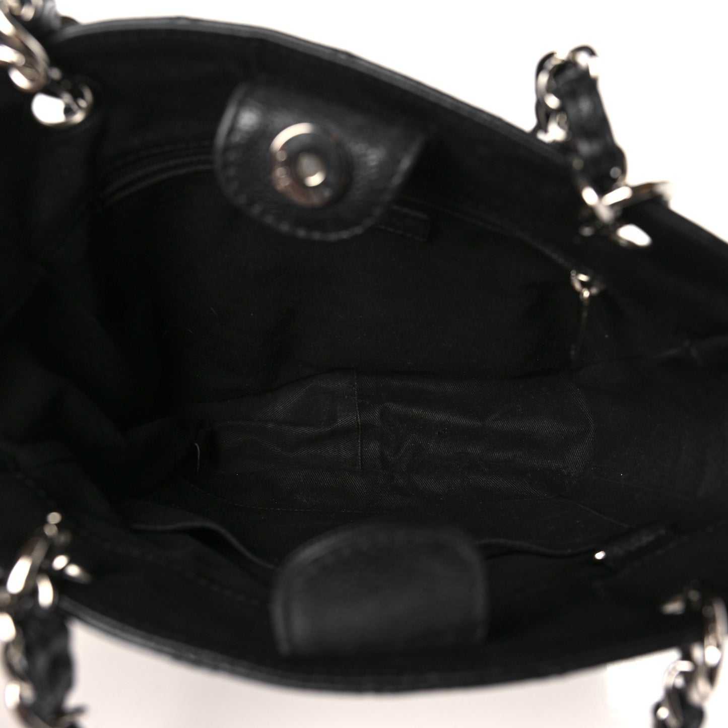 Caviar Quilted Petit Shopping Tote PST Black