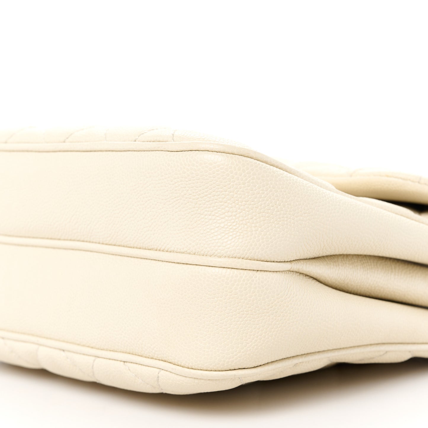 Caviar Quilted Medium Urban Companion Flap Ivory