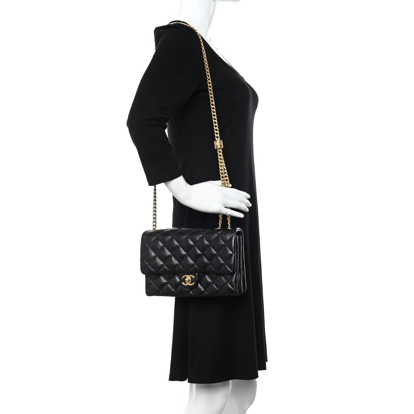 Lambskin Quilted Medium Pillow Crush Flap Black