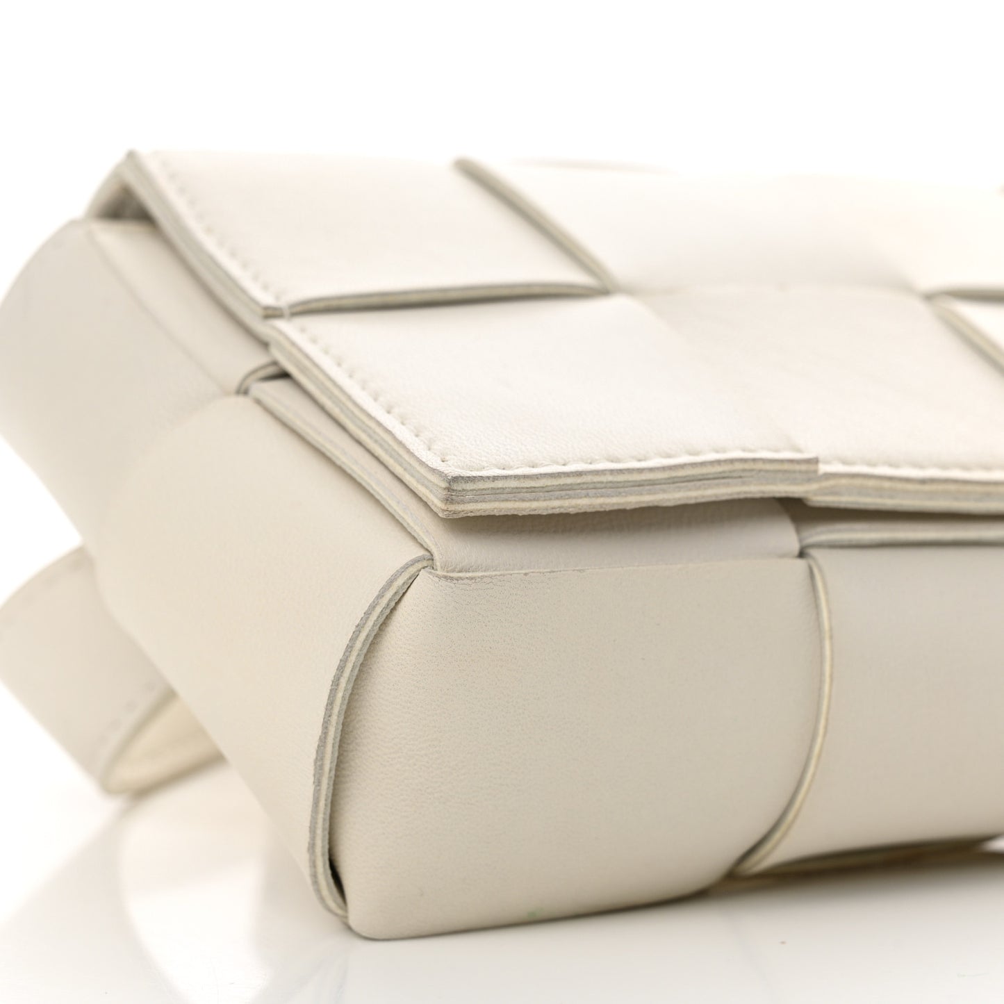 Nappa Maxi Intreccio The Belt Cassette Bag White