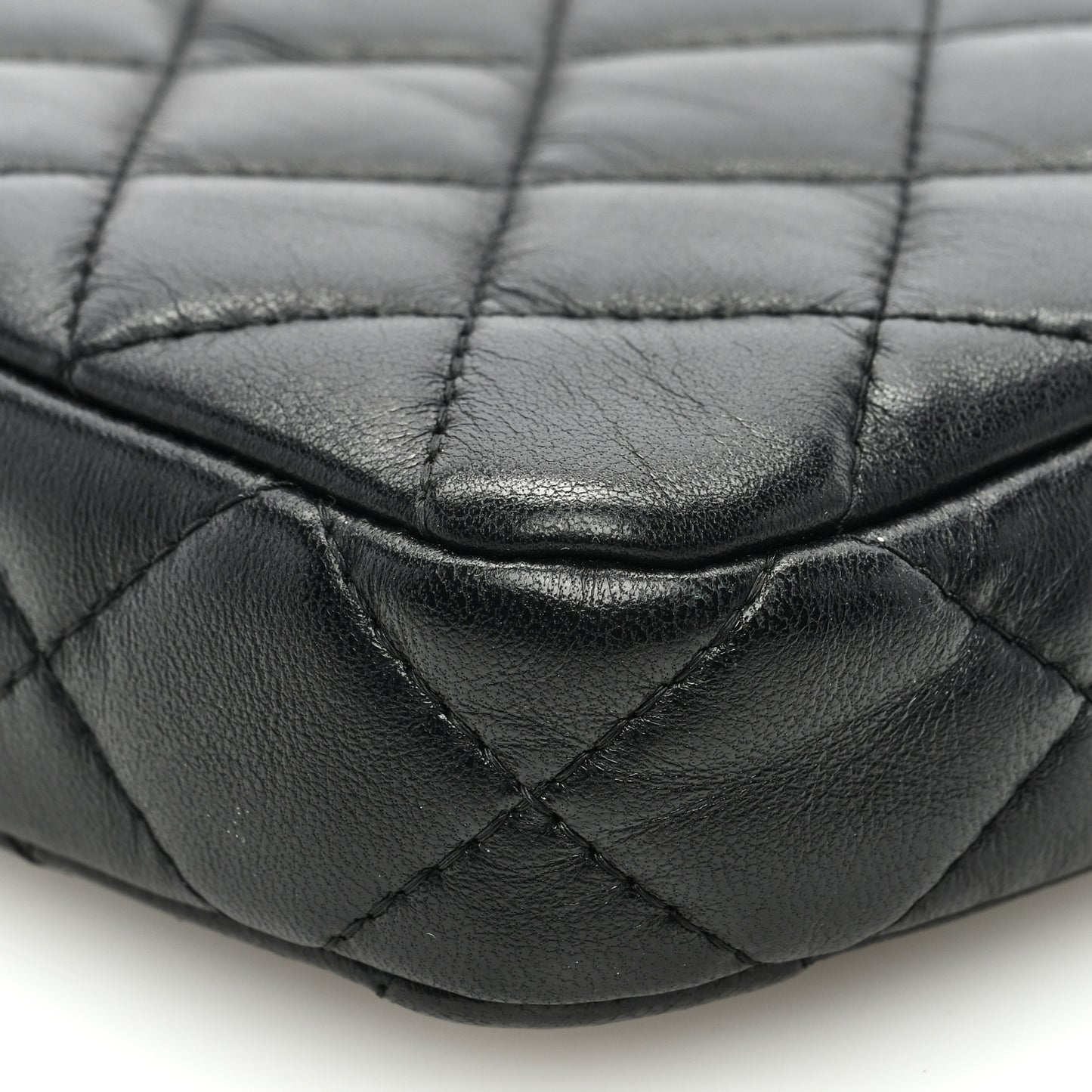 Lambskin Quilted Small Clutch With Chain Black