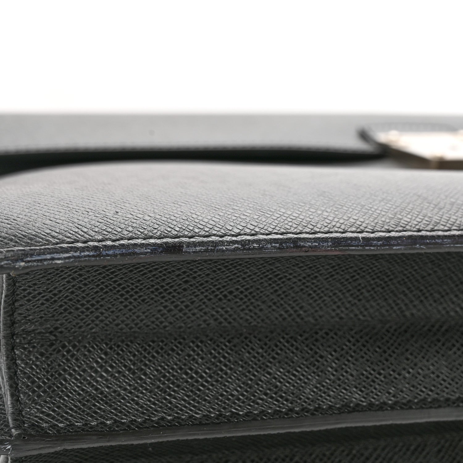 Louis Vuitton Taiga Robusto 2 Compartment Briefcase Black 12 of 18