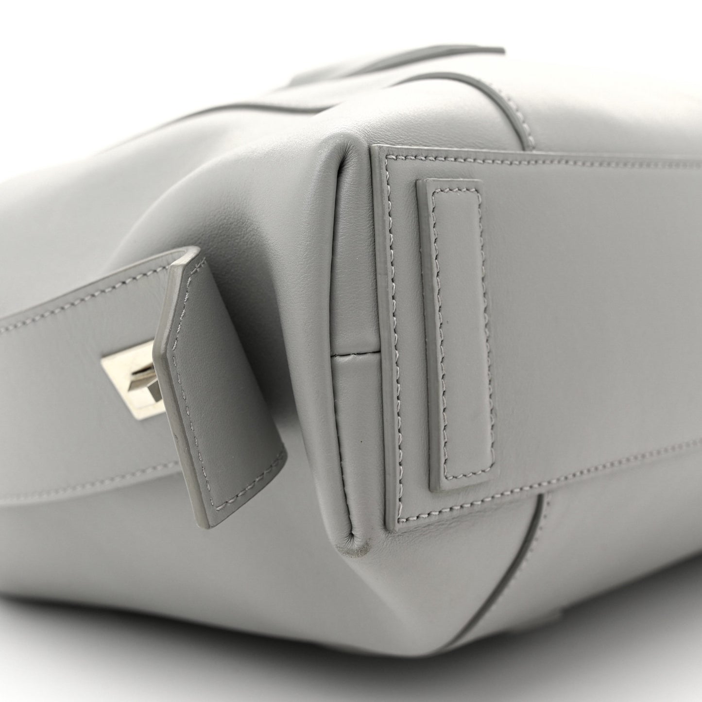 Smooth Calfskin Medium Antigona Soft Lock Duffle Bag Pearl Grey