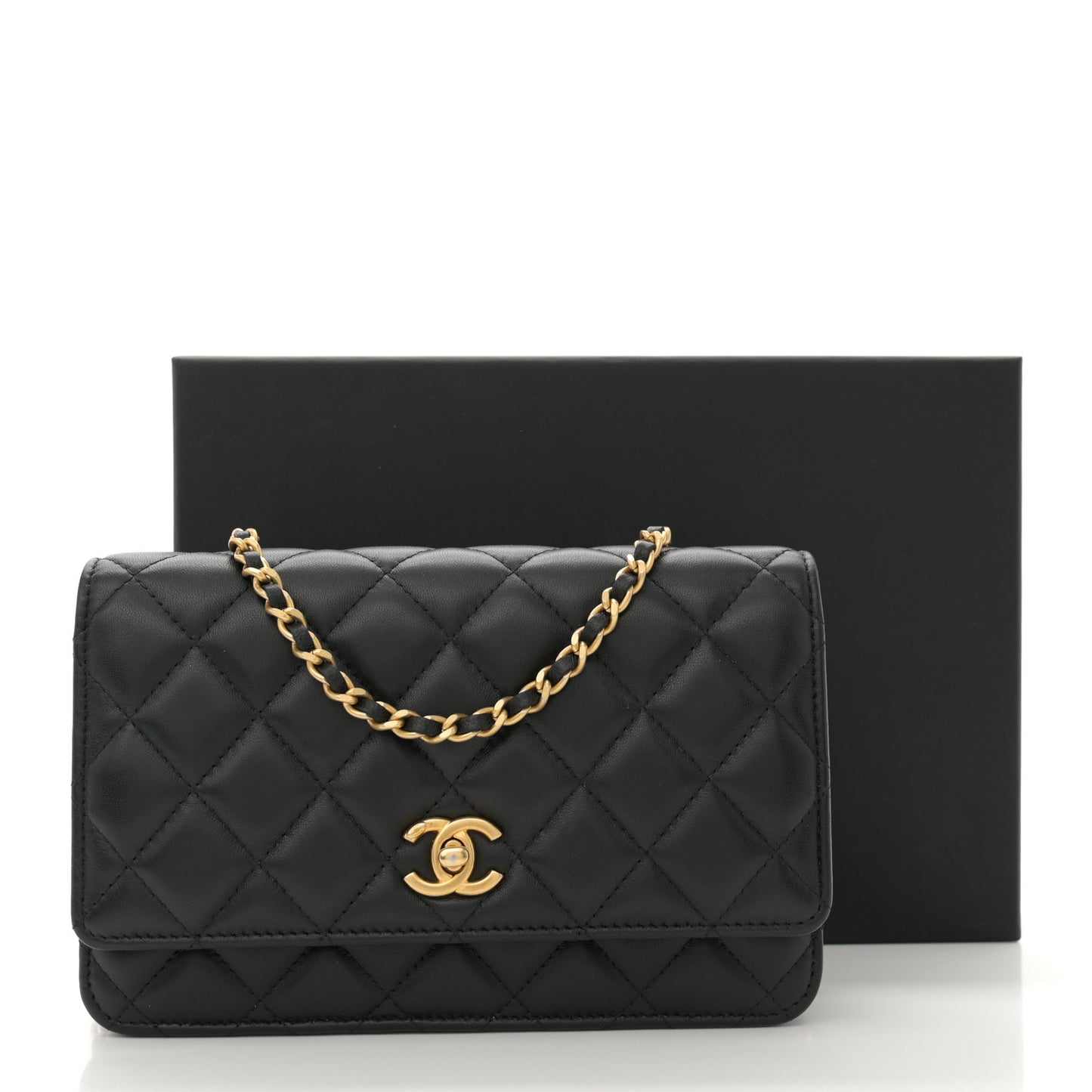 Lambskin Quilted CC Pearl Crush Wallet on Chain WOC Black