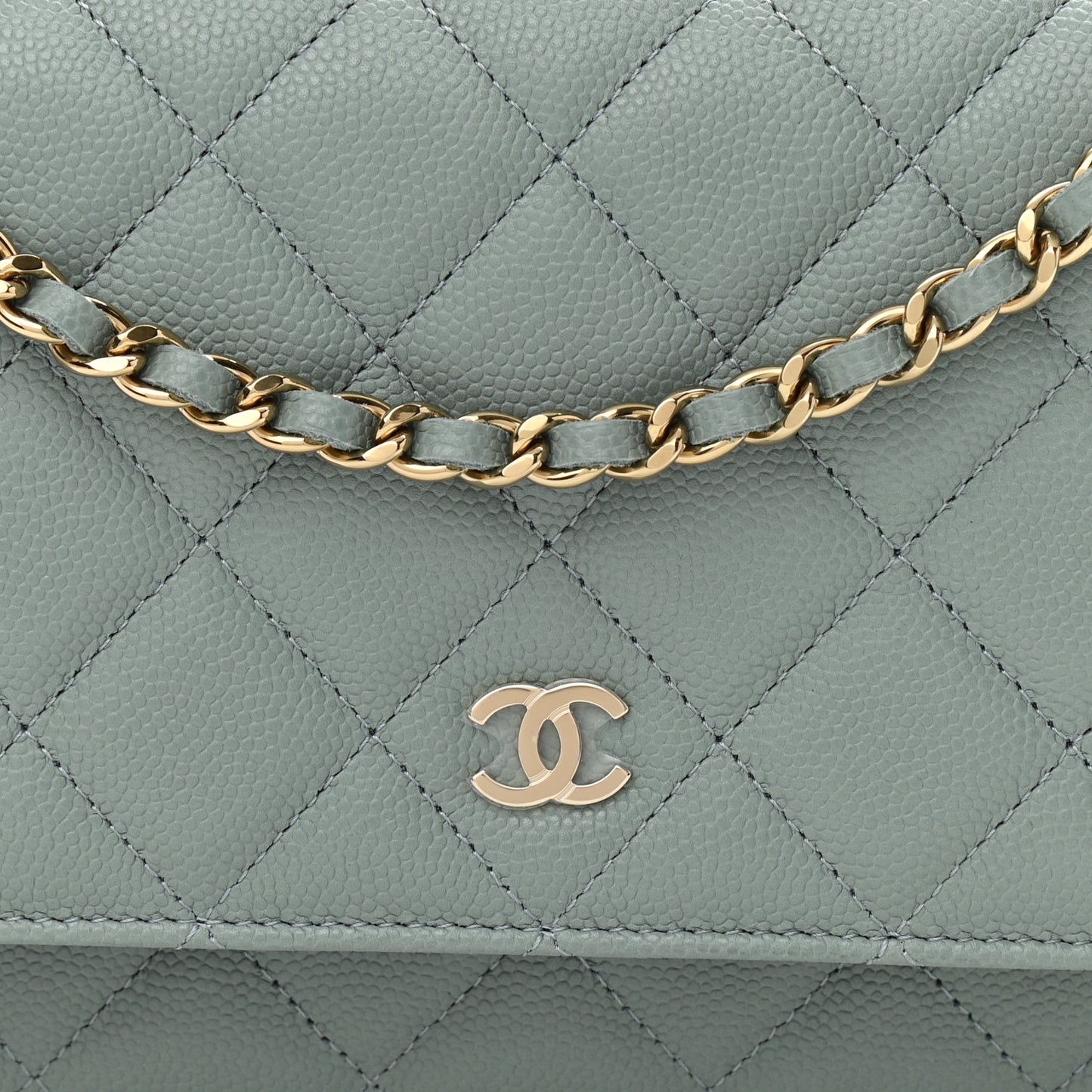 Caviar Quilted Wallet On Chain WOC Light Gray