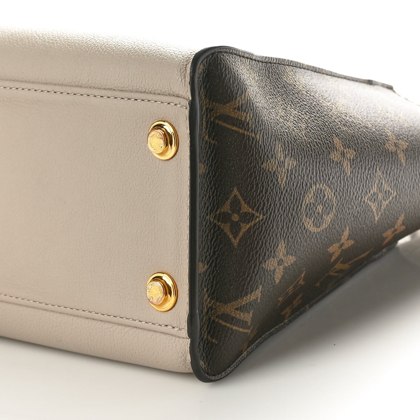 Calfskin Monogram On My Side MM Greige