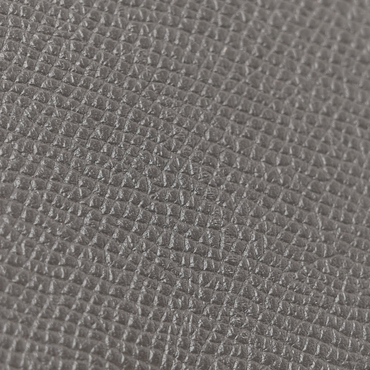 Grained Calfskin Medium Trotteur Grey