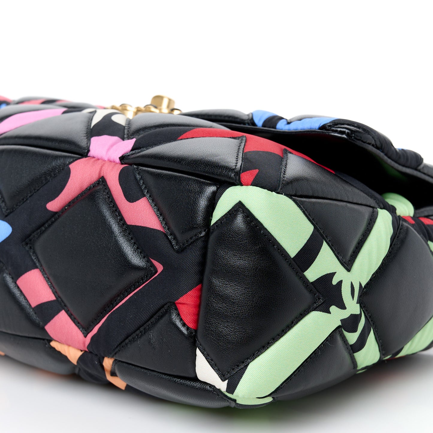 Lambskin Printed Fabric Medium Chanel 19 Flap Black Multicolor