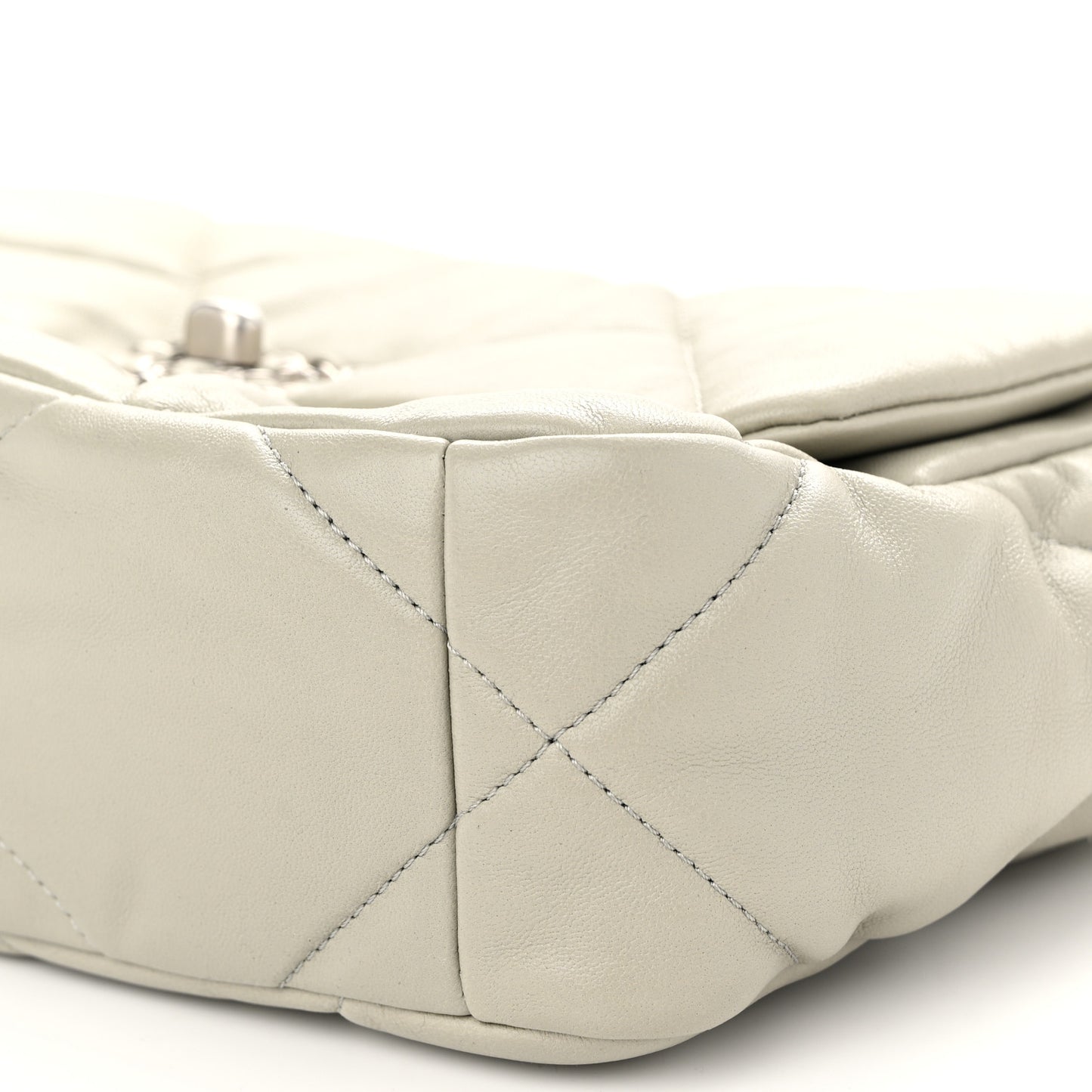 Lambskin Quilted Medium Chanel 19 Flap Light Grey