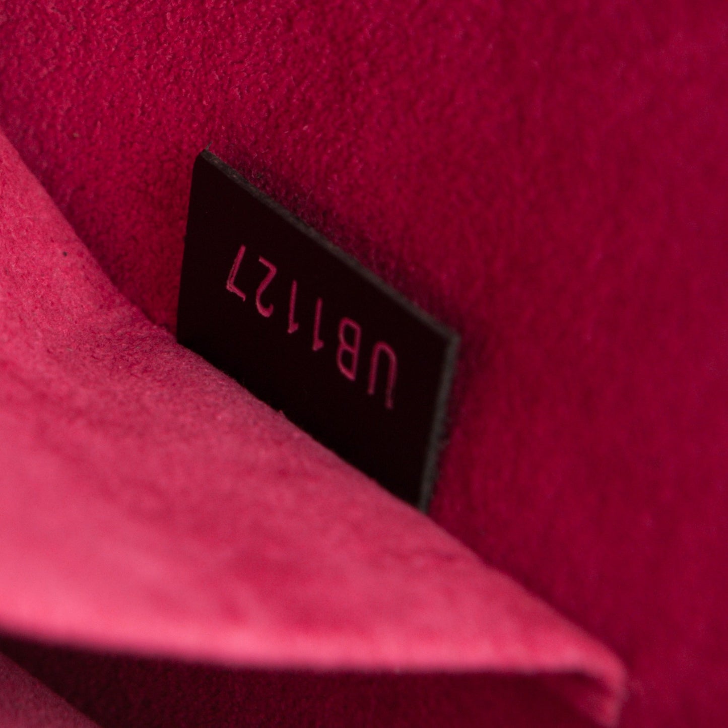 Epi Neverfull MM Black Hot Pink