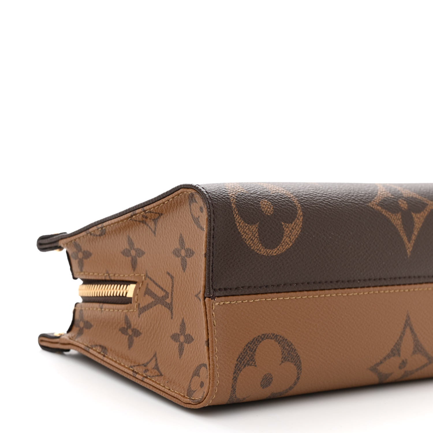 Louis Vuitton Reverse Monogram Giant OnTheGo East West 8 of 9