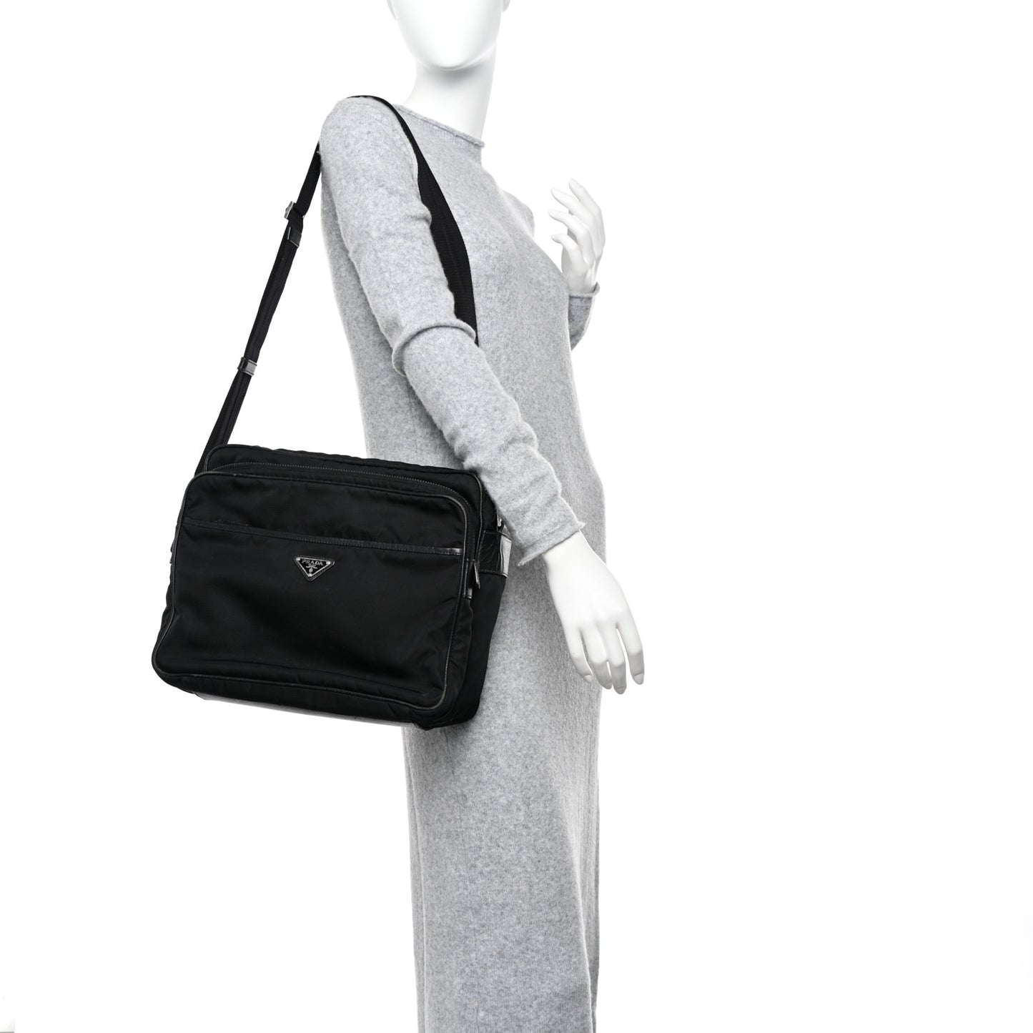 Tessuto Nylon Saffiano Front Pocket Zip Messenger Black