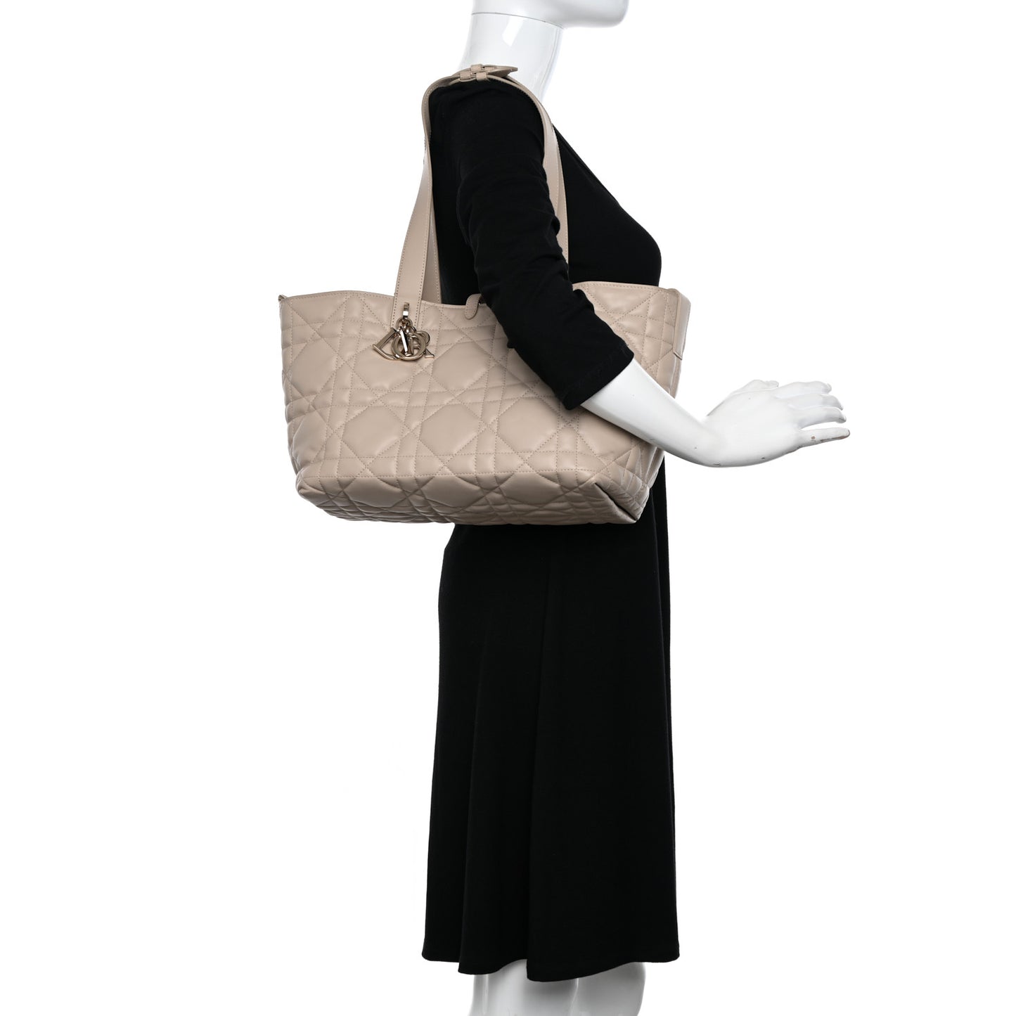 Calfskin Macrocannage Medium Toujour Powder Beige