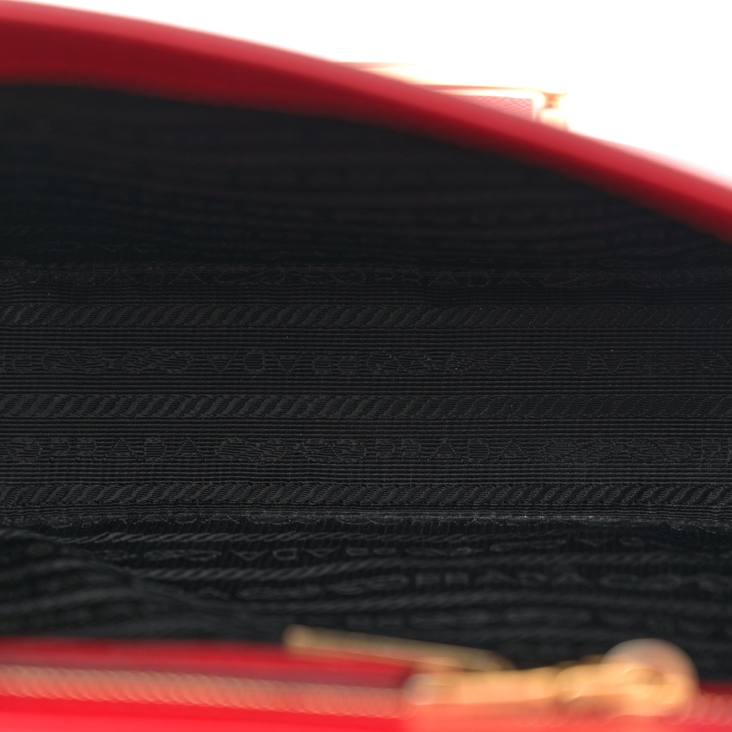 Saffiano Lux Embleme Flap Shoulder Bag Fuoco