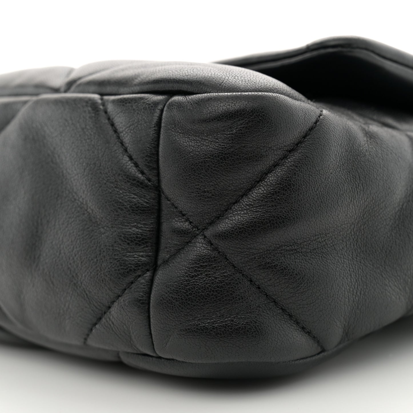 Lambskin Quilted Medium Chanel 19 Flap Black
