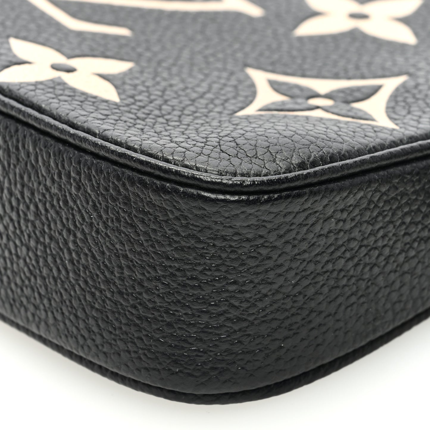 Empreinte Monogram Giant Mini Pochette Accessories Black