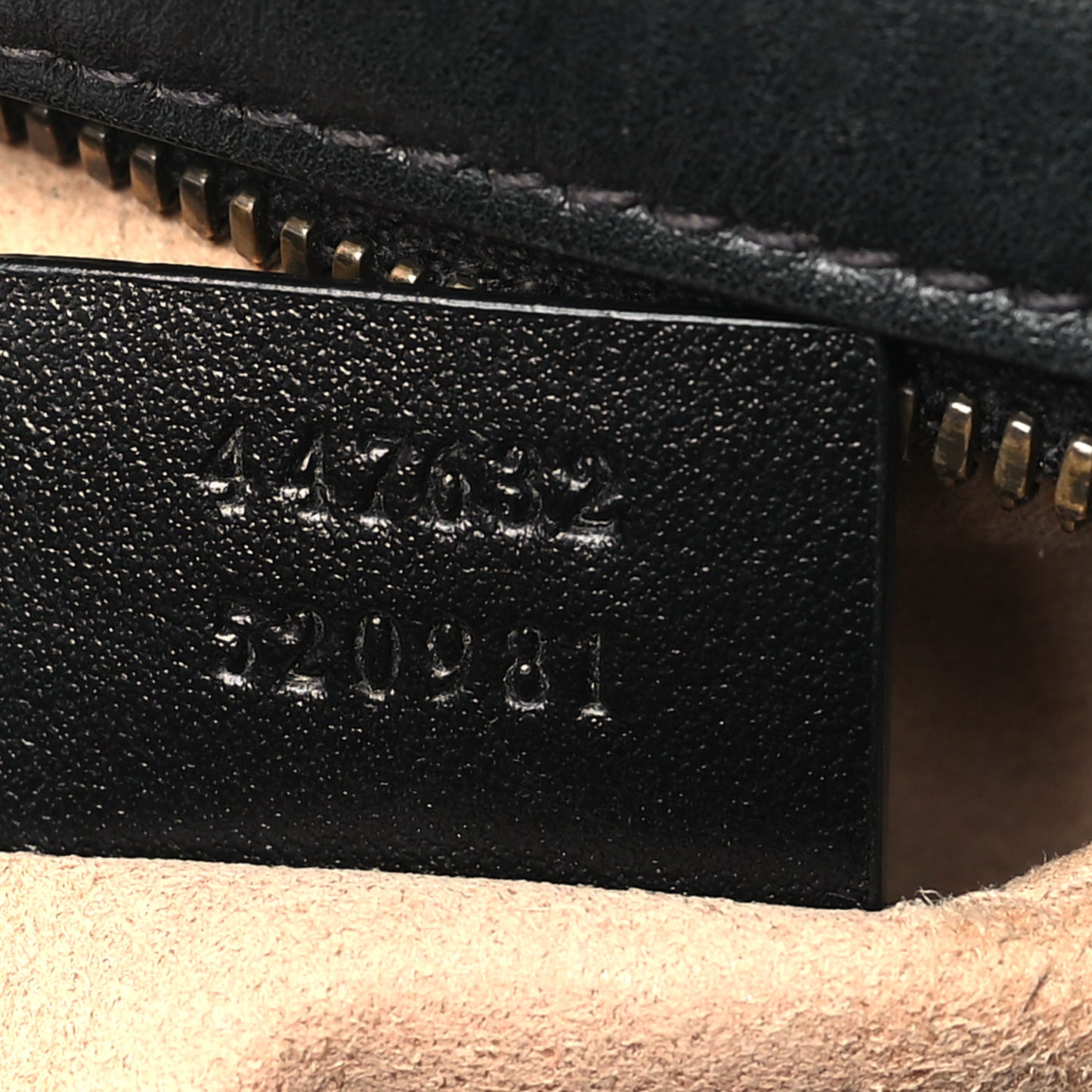 Calfskin Matelasse Small GG Marmont Chain Shoulder Bag Black
