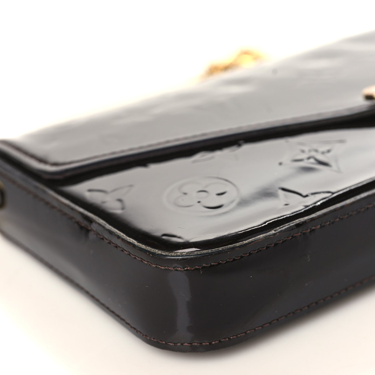 Vernis Pochette Felicie Chain Wallet Amarante