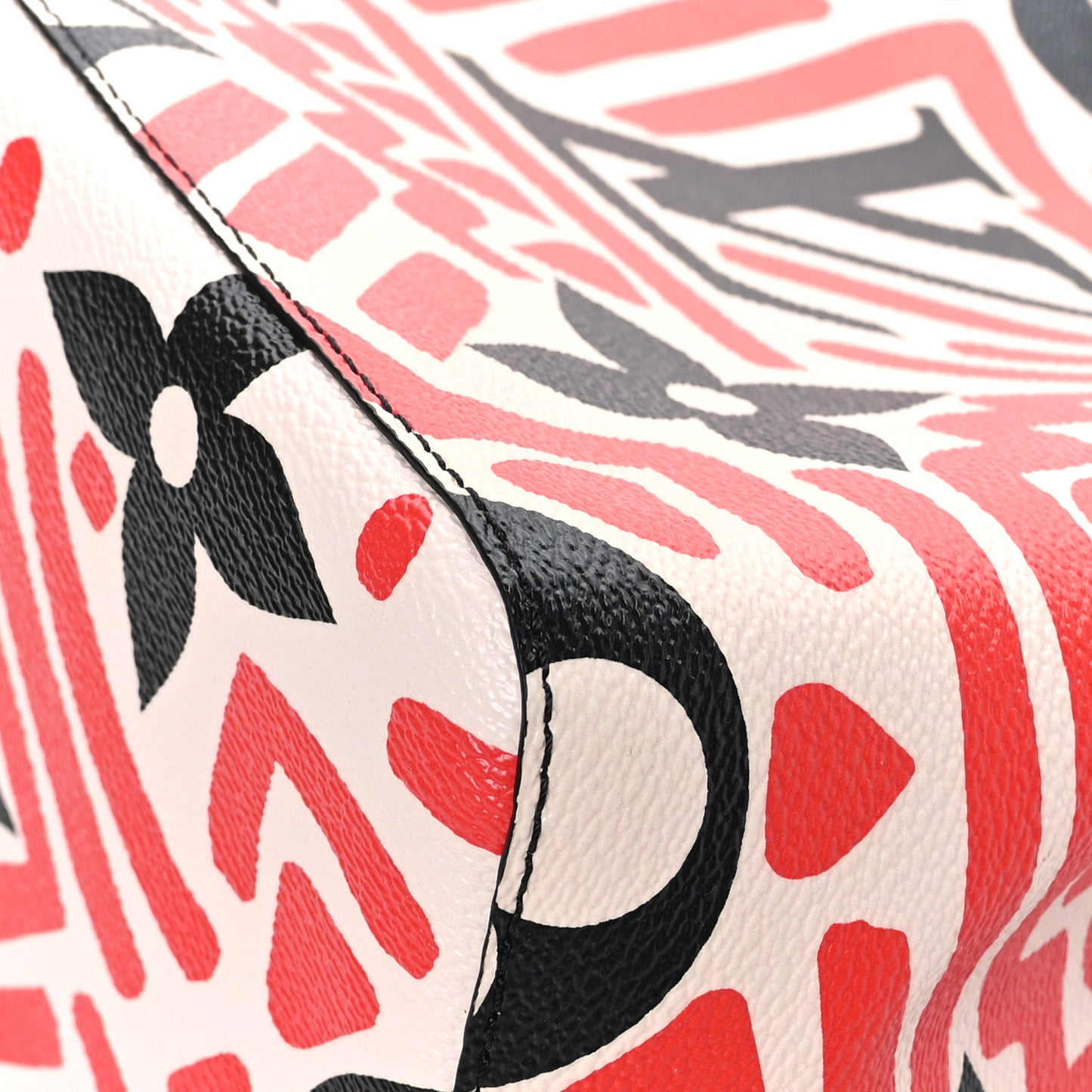 Monogram Giant Crafty NeoNoe MM Creme Rouge Black