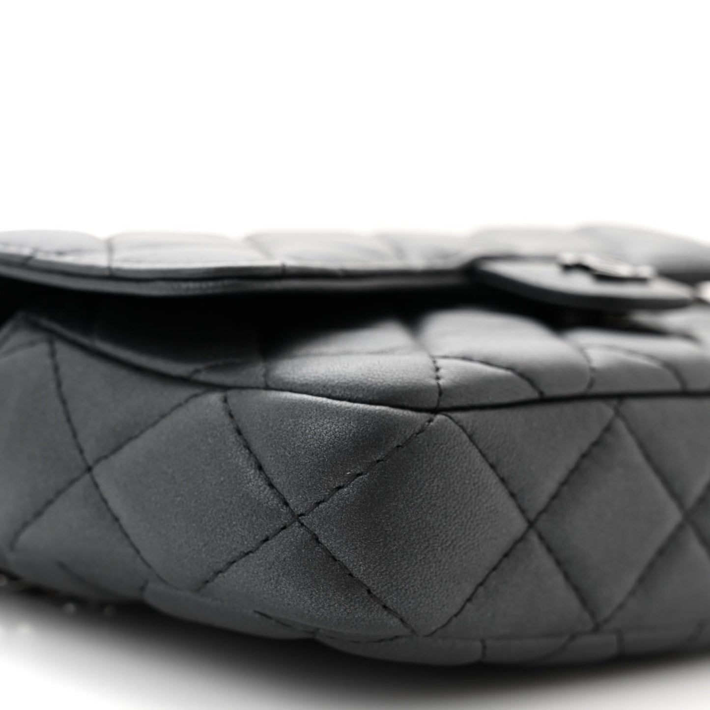 Lambskin Quilted Flap Phone Holder With Chain So Black