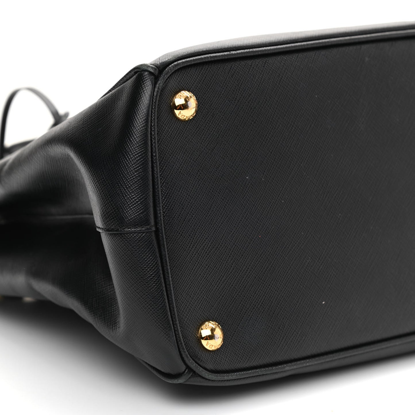 Saffiano Medium Galleria Double Zip Tote Black