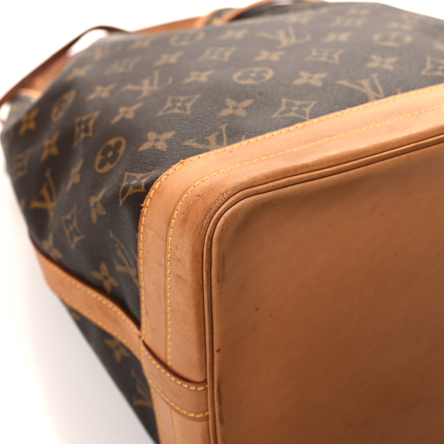 Monogram Noe