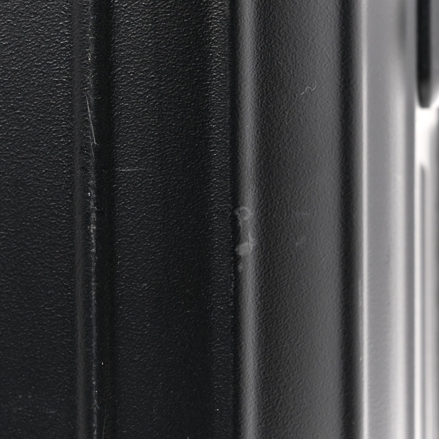 Matte Polycarbonate Essential Sleeve Compact Black